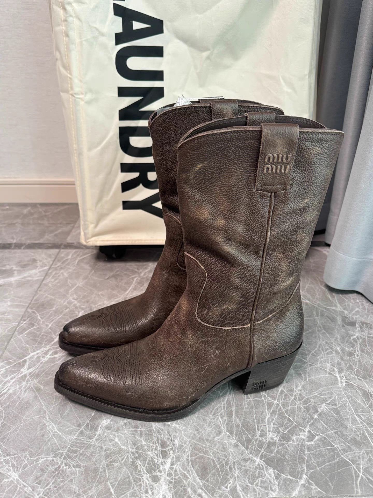 Miu Miu MiuMiu 24FW Pointed Toe Boots K6 Size US 7.5 / IT 37.5 - 1 Thumbnail