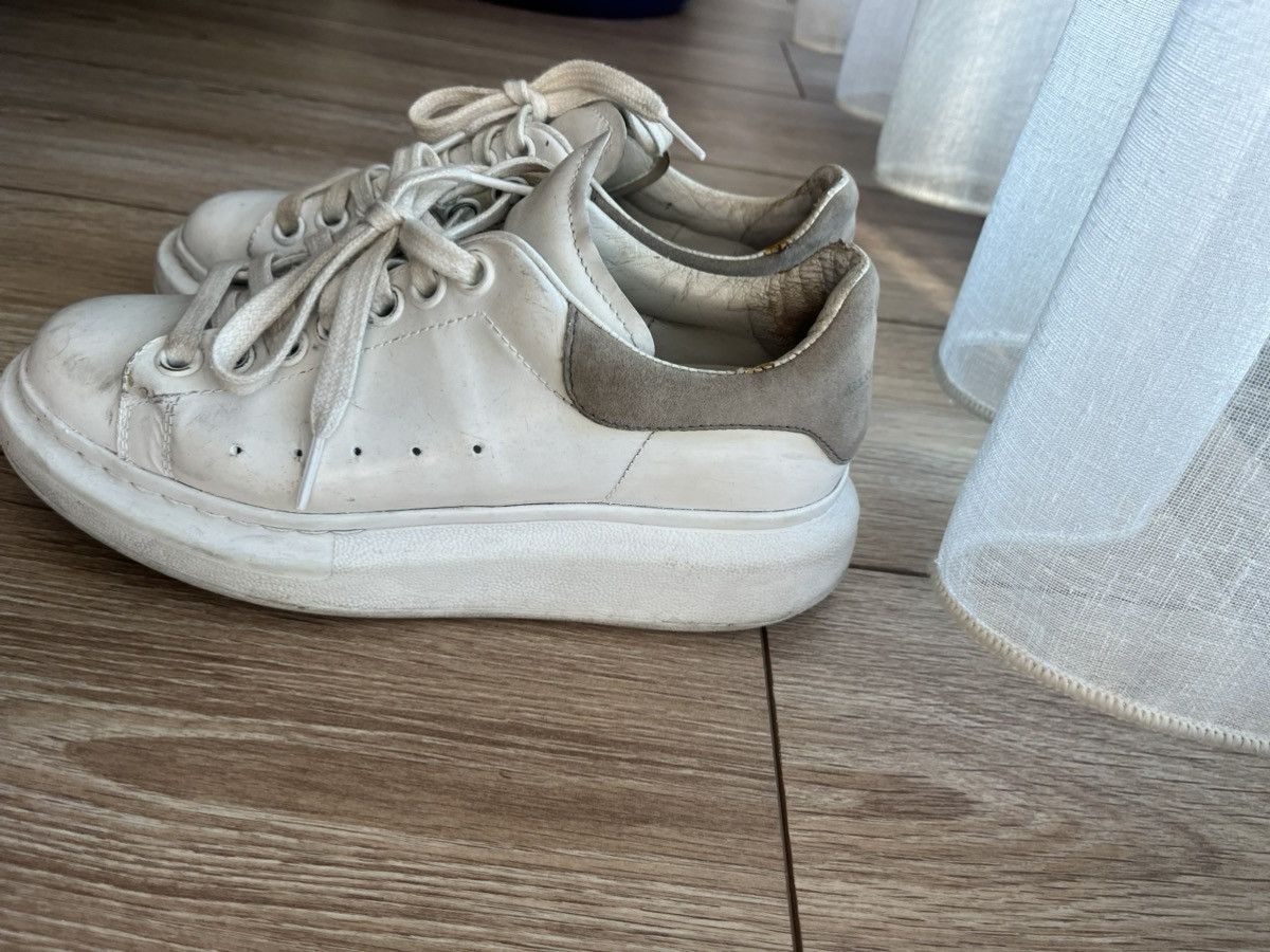 Alexander McQueen very worn mcqueen Size US 7 / IT 37 - 4 Thumbnail