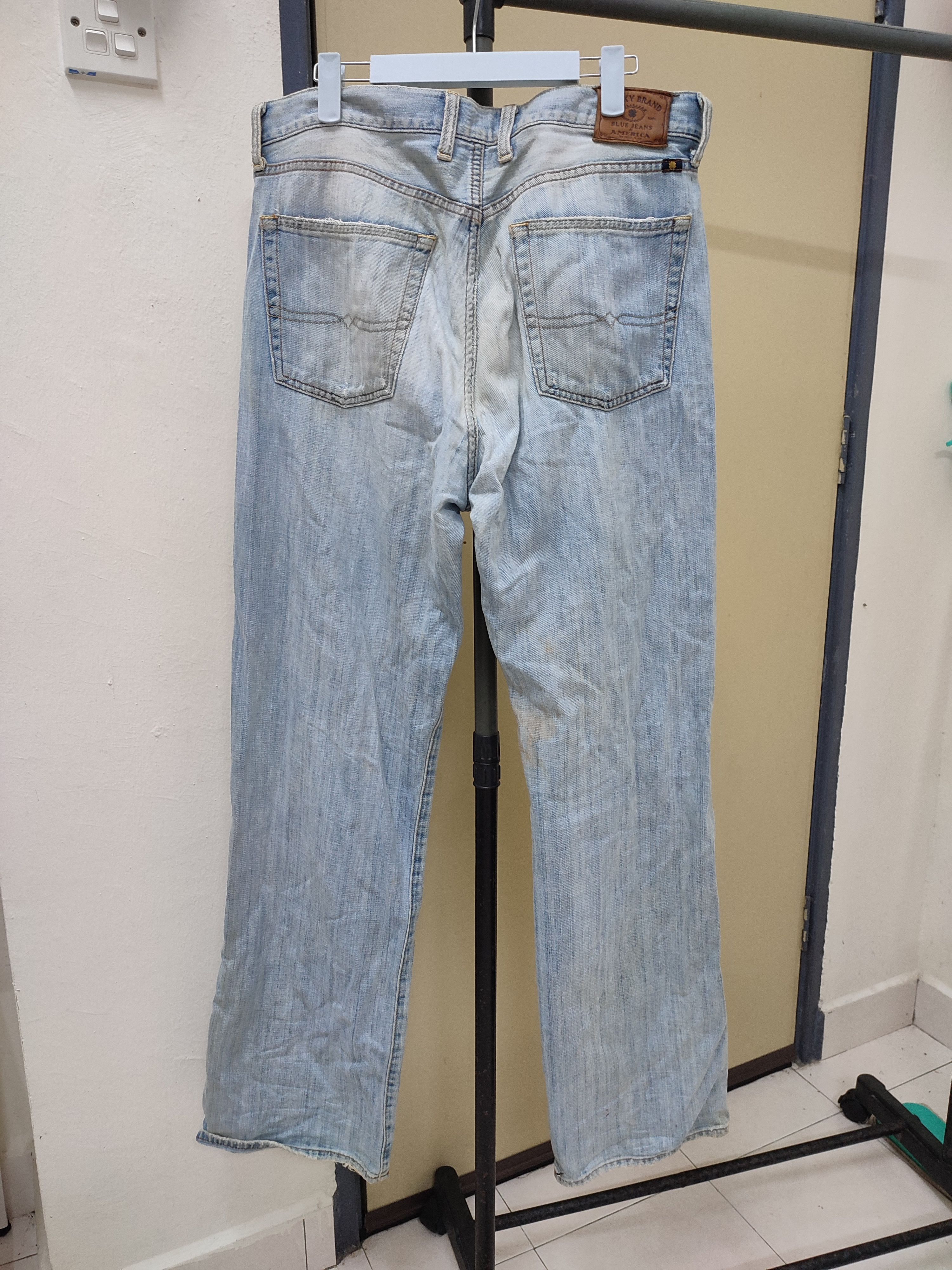 Lucky Brand VINTAGE LUCKY BRAND 181 RELAXED STRAIGHT DENIM Size US 35 - 3 Thumbnail