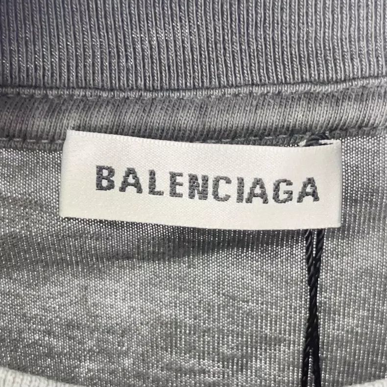 Balenciaga Balenciaga Solid color letter Logo printed round neck pull Size US S / EU 44-46 / 1 - 4 Thumbnail
