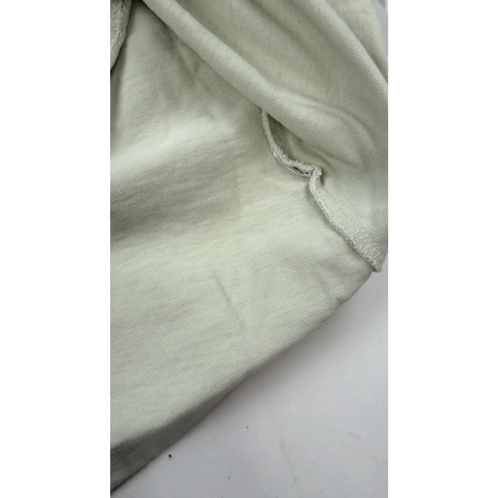 Nike Nike Shirt Mens Medium Light Green The Nike Tee Loose Fit Botanical Orange Fruit Size US M / EU 48-50 / 2 - 5 Thumbnail