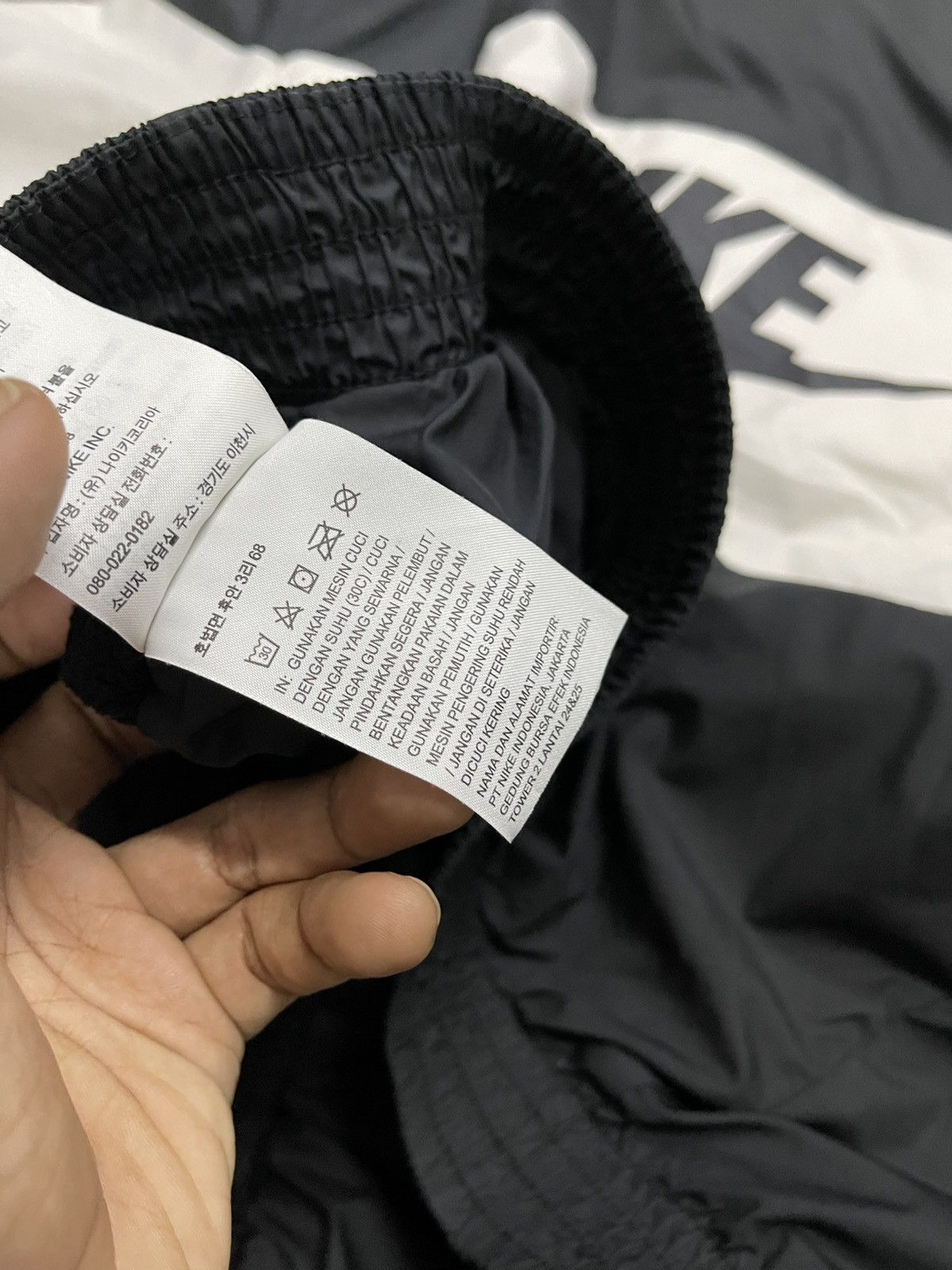 Nike 2000s NIKE BOMBER JACKET BIG LOGO SUN FADED Size US L / EU 52-54 / 3 - 13 Thumbnail