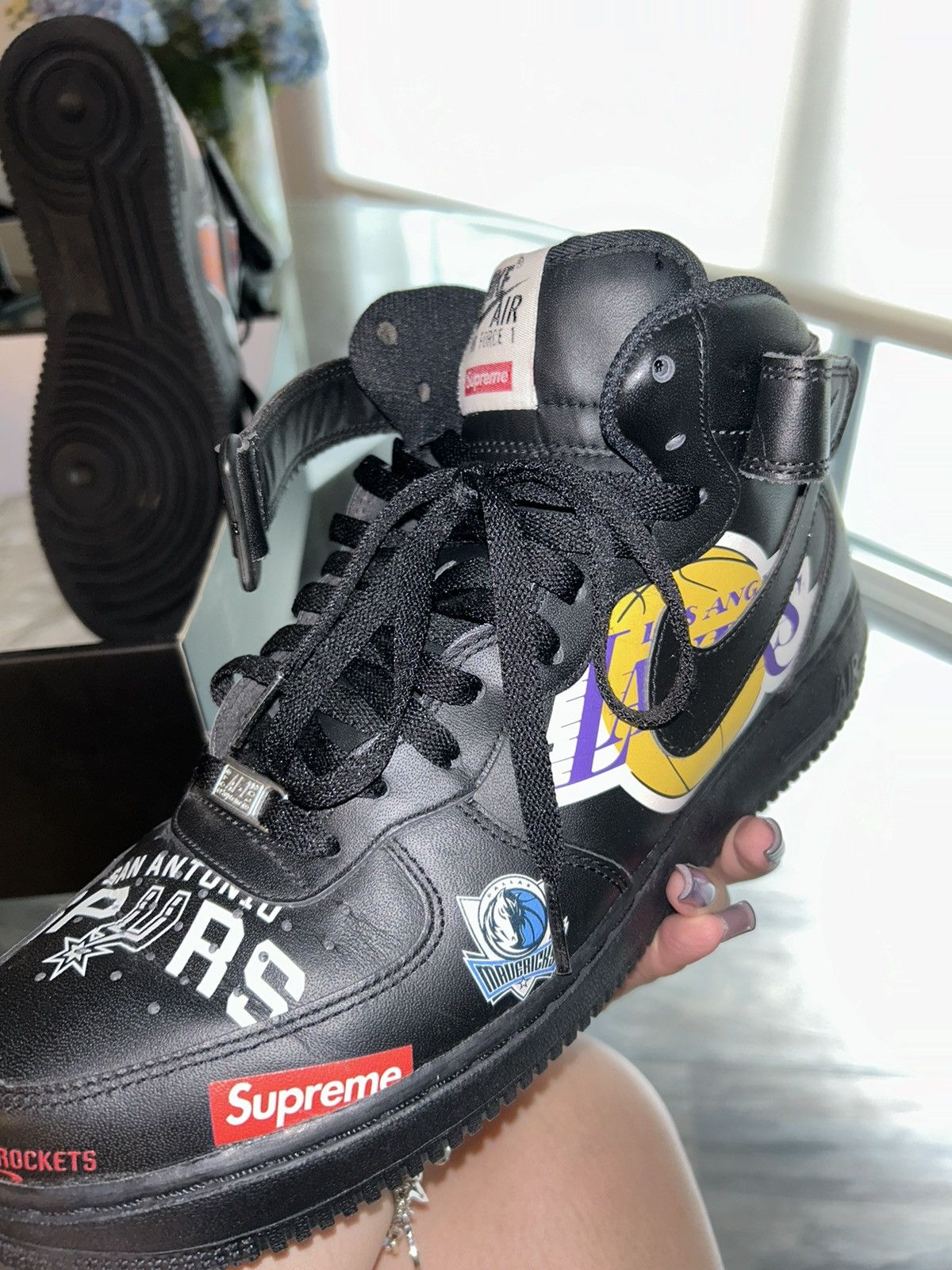 Nike × Supreme Air Force 1 Mid '07/Supreme Size US 11 / EU 44 - 6 Thumbnail