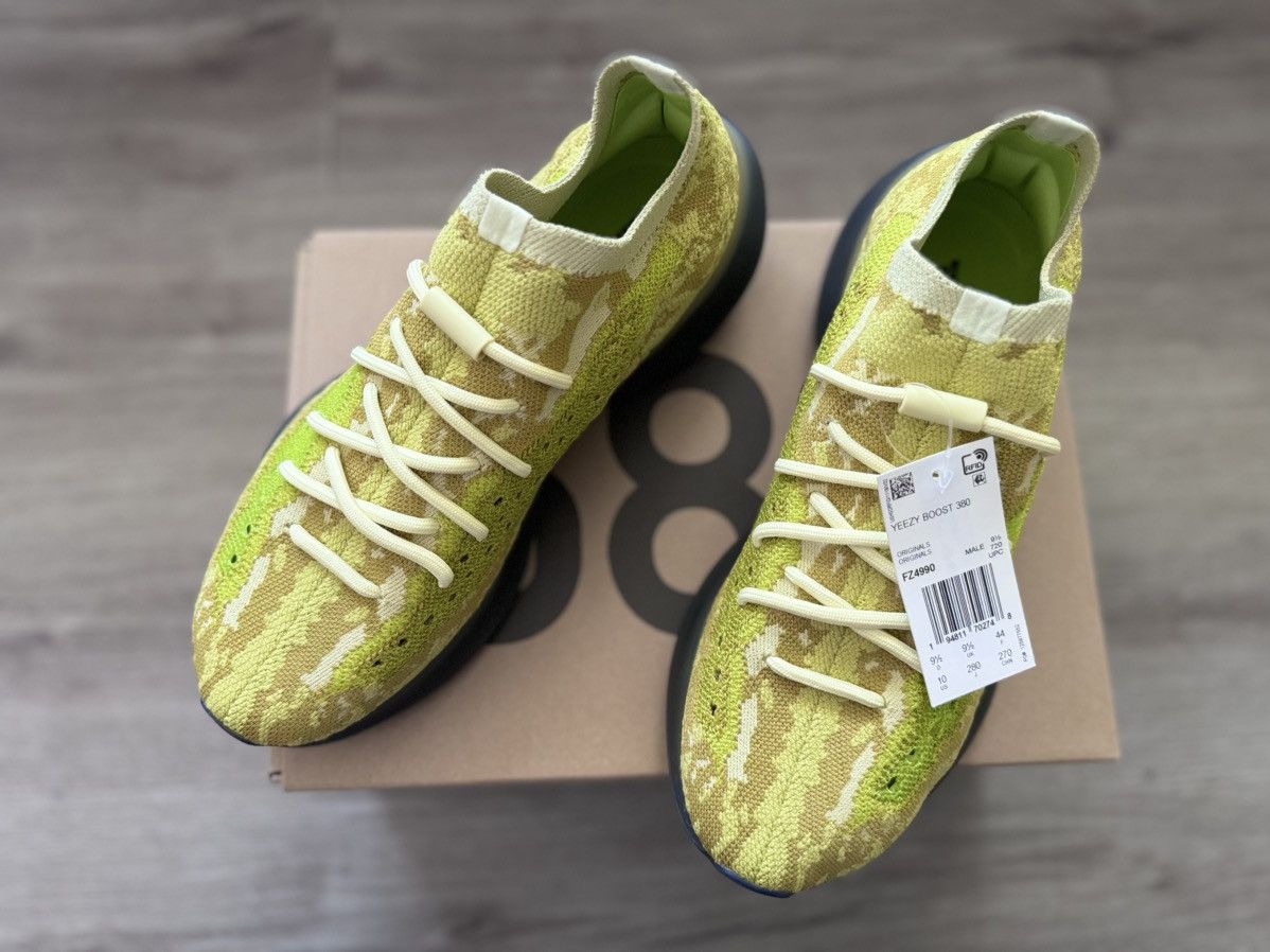 Yeezy adidas boost 380 men size 10 NEW