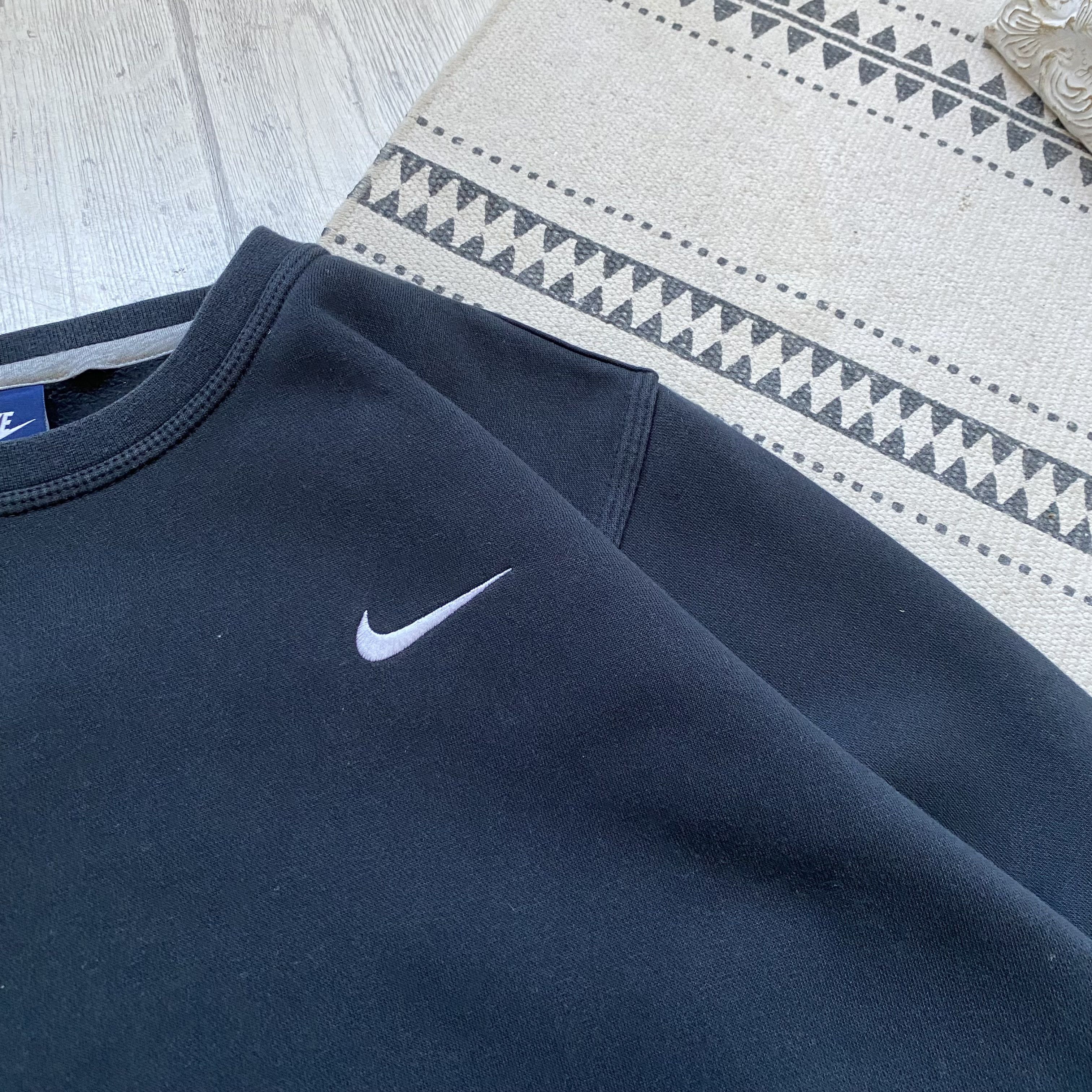 Nike 🕷️ Vintage 00s Nike black Boxy Sweatshirt Crewneck Size US M / EU 48-50 / 2 - 4 Thumbnail