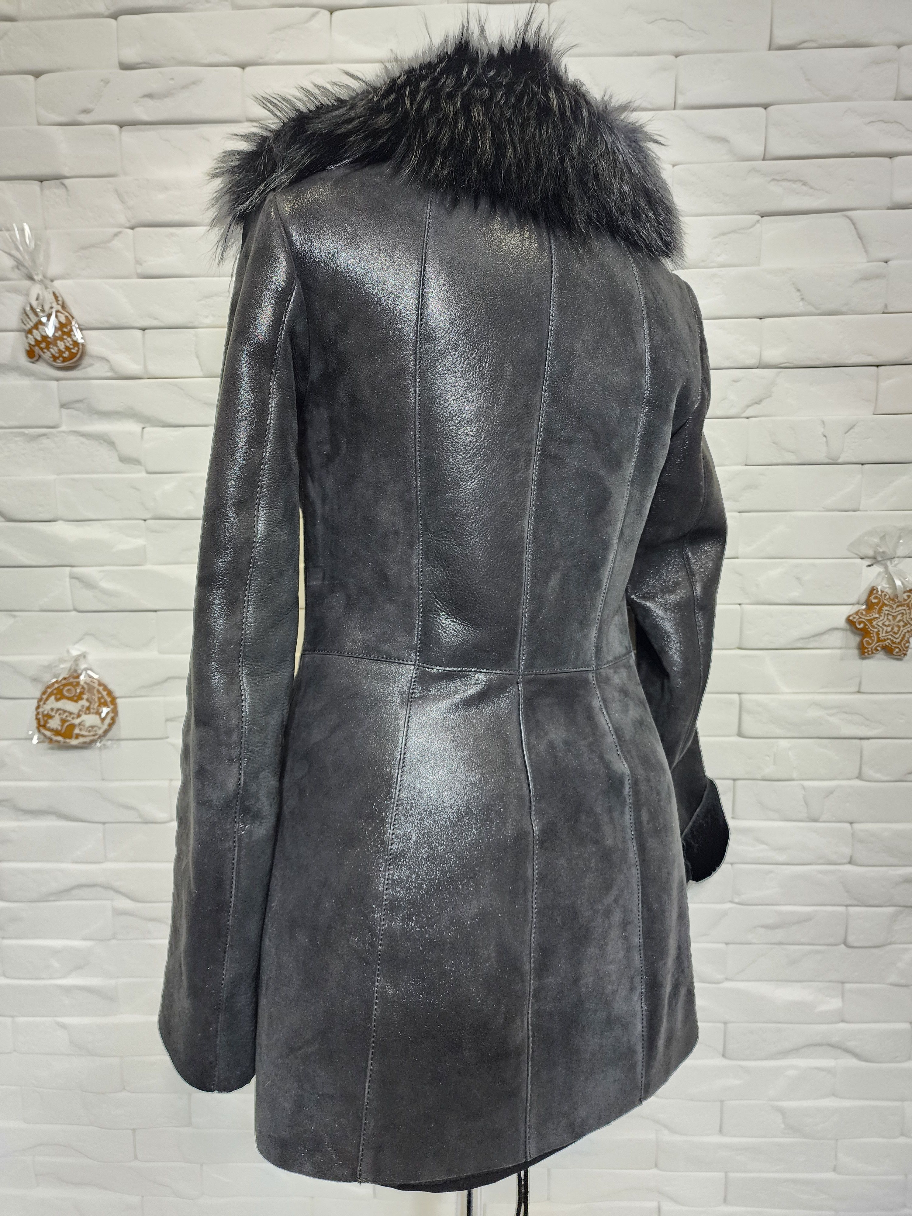 Furla Black Sheepskin Coat: Women's Genuine Fur Jacket Size S / US 4 / IT 40 - 6 Thumbnail