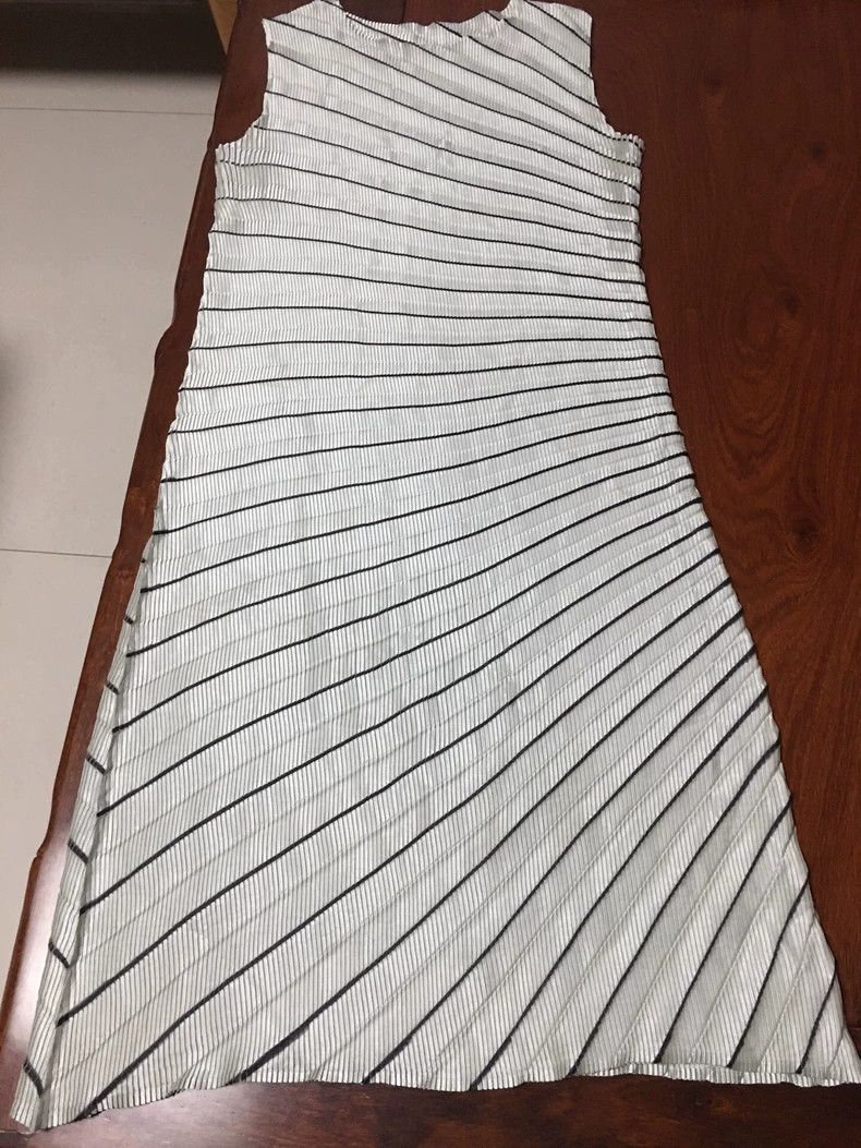 Issey Miyake Issey Miyake size:2 Grey vintage starlight dress Size S / US 4 / IT 40 - 8 Thumbnail