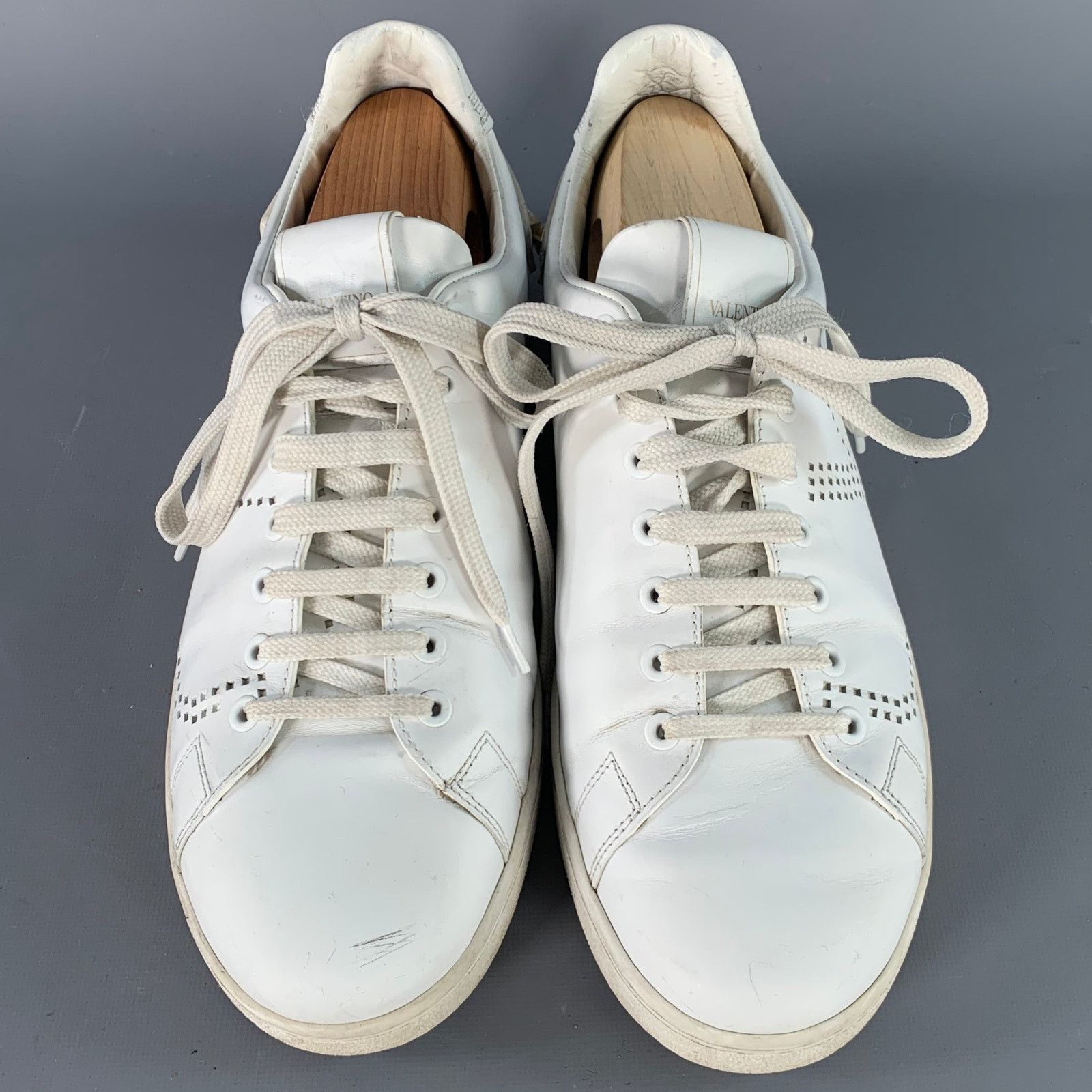 Valentino VALENTINO Size 10 White Perforated Leather Lace-Up Sneakers Size US 10 / EU 43 - 4 Thumbnail