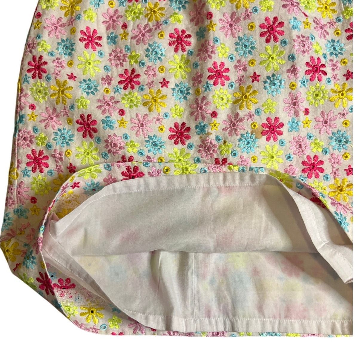 Lilly Pulitzer Lilly Pulitzer MultiColor Floral Embroidered Mini Skirt Sz 2 Size 26" / US 2 / IT 38 - 5 Thumbnail
