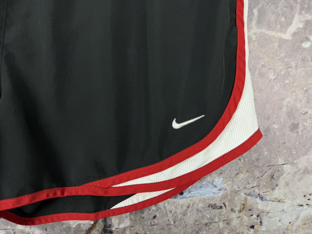 Nike Women’s Nike Running Shorts Black/Red Size Large Size 32" / US 10 / IT 46 - 4 Thumbnail