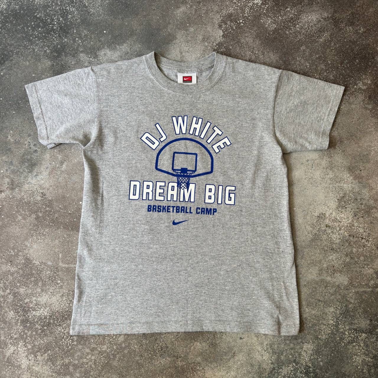 Nike 90s Nike Vintage «DJ White» Basketball T-Shirt Size M / US 6-8 / IT 42-44 - 1 Thumbnail