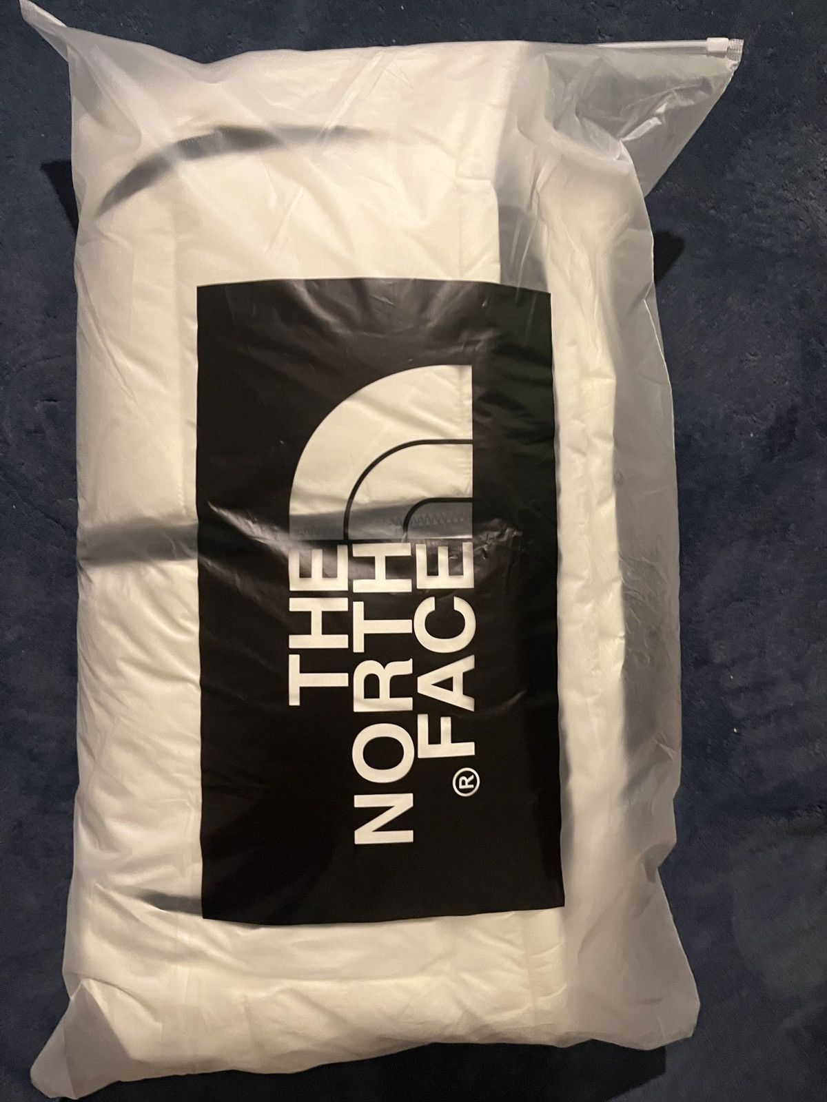 The North Face Men’s 1996 Retro Nuptse Jacket White size Medium Size US M / EU 48-50 / 2 - 6 Thumbnail