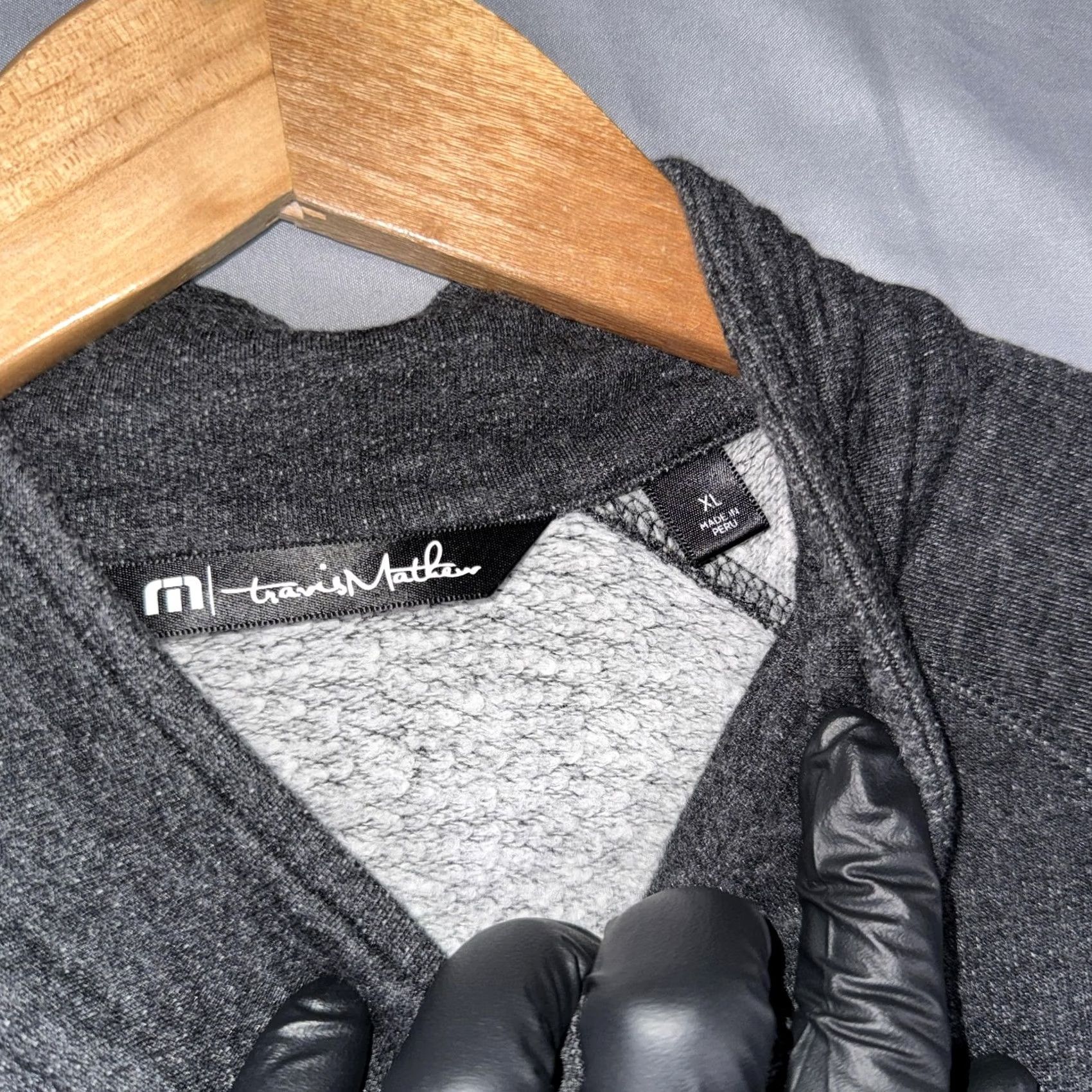 TravisMathew TravisMathew Pullover Mens XL Gray Quarter Zip Long Sleeve Lightweight Golf Shirt Size US XL / EU 56 / 4 - 3 Thumbnail