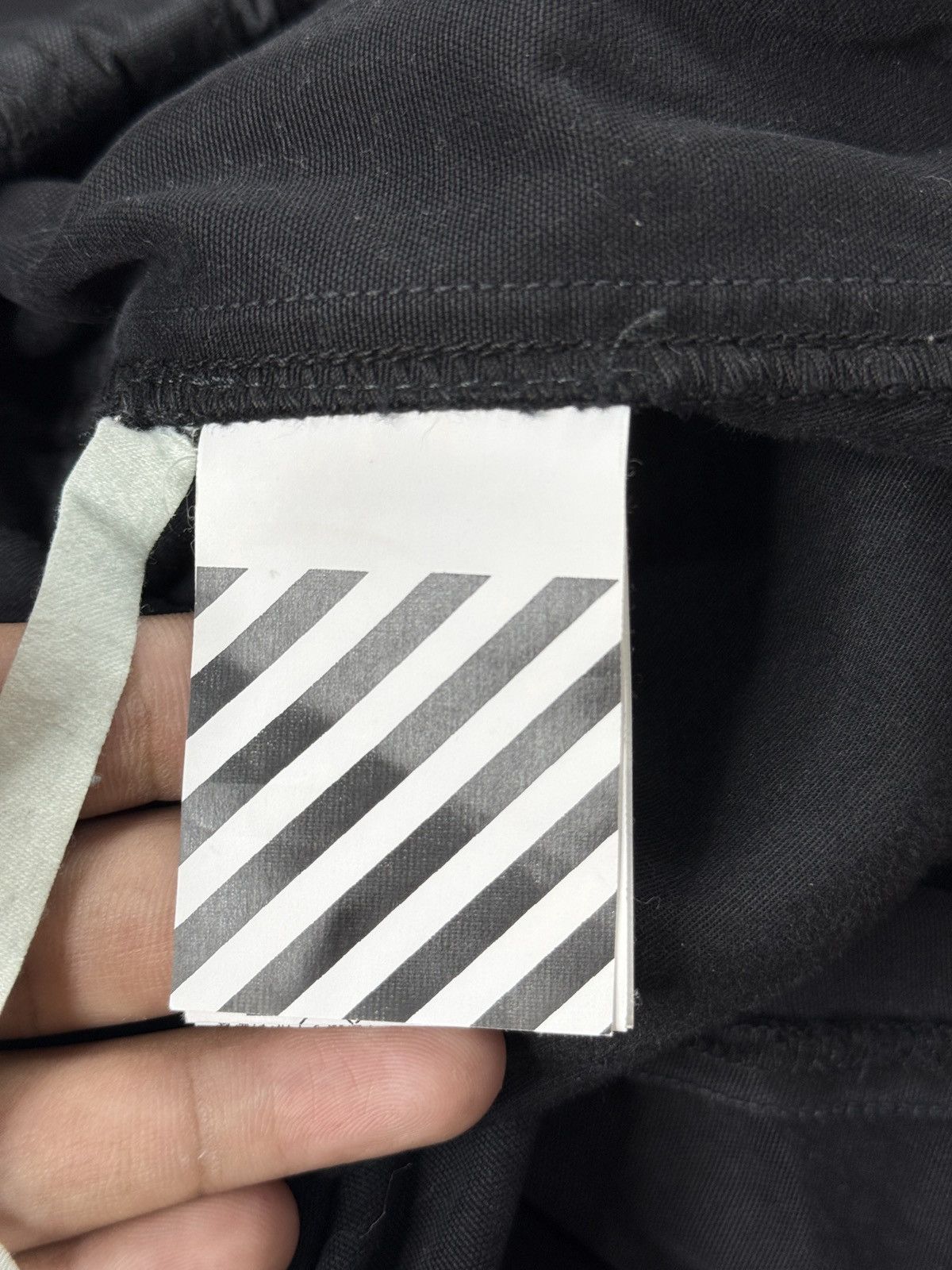 Off-White Off-White - Tapered Logo-Print Cotton-Canvas Cargo Trousers Size US 33 - 11 Thumbnail
