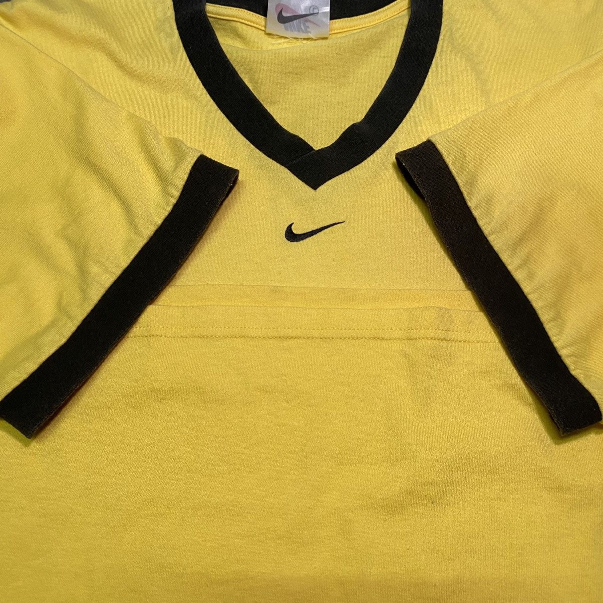 Nike × Vintage Vintage 90’s Nike Center Logo T Shirt Size US M / EU 48-50 / 2 - 9 Thumbnail