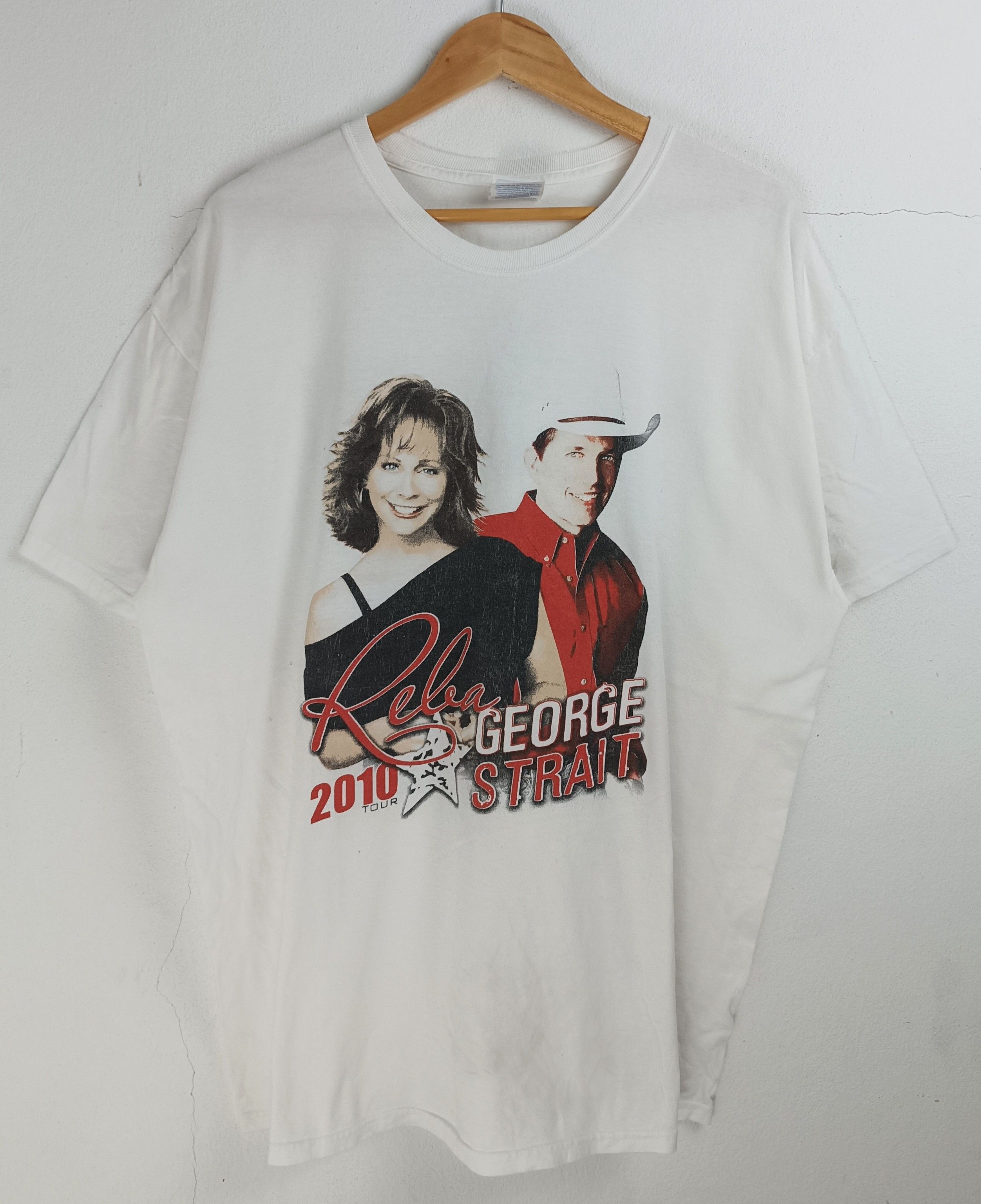 Vintage VINTAGE 2010 REBA & GEORGE STRAIT WOMACK TOUR TEE VERY RARE Size US XL / EU 56 / 4 - 3 Thumbnail