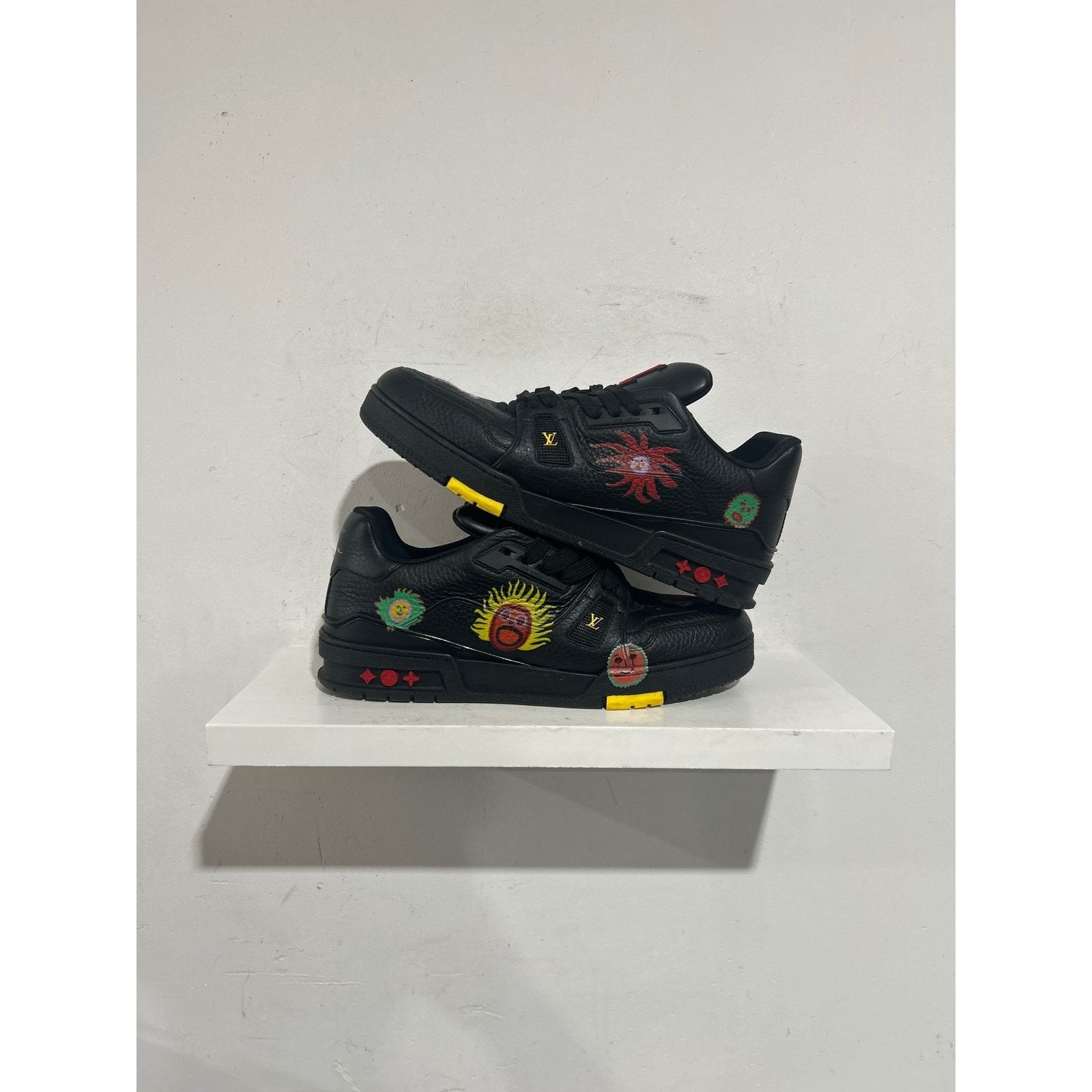 Louis Vuitton LOUIS VUITTON YAYOI KUSAMA BLK TRAINER SIZE 8.5 US PREOWNED Size US 8.5 / EU 41-42 - 1 Thumbnail
