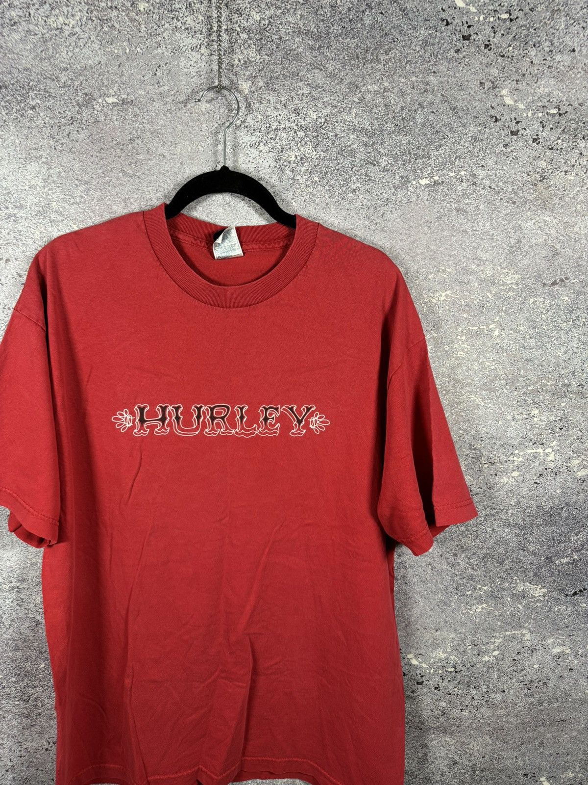 Hurley × Vintage Vintage Hurley International 09 Distressed Surfing T Shirt Size US XL / EU 56 / 4 - 2 Thumbnail