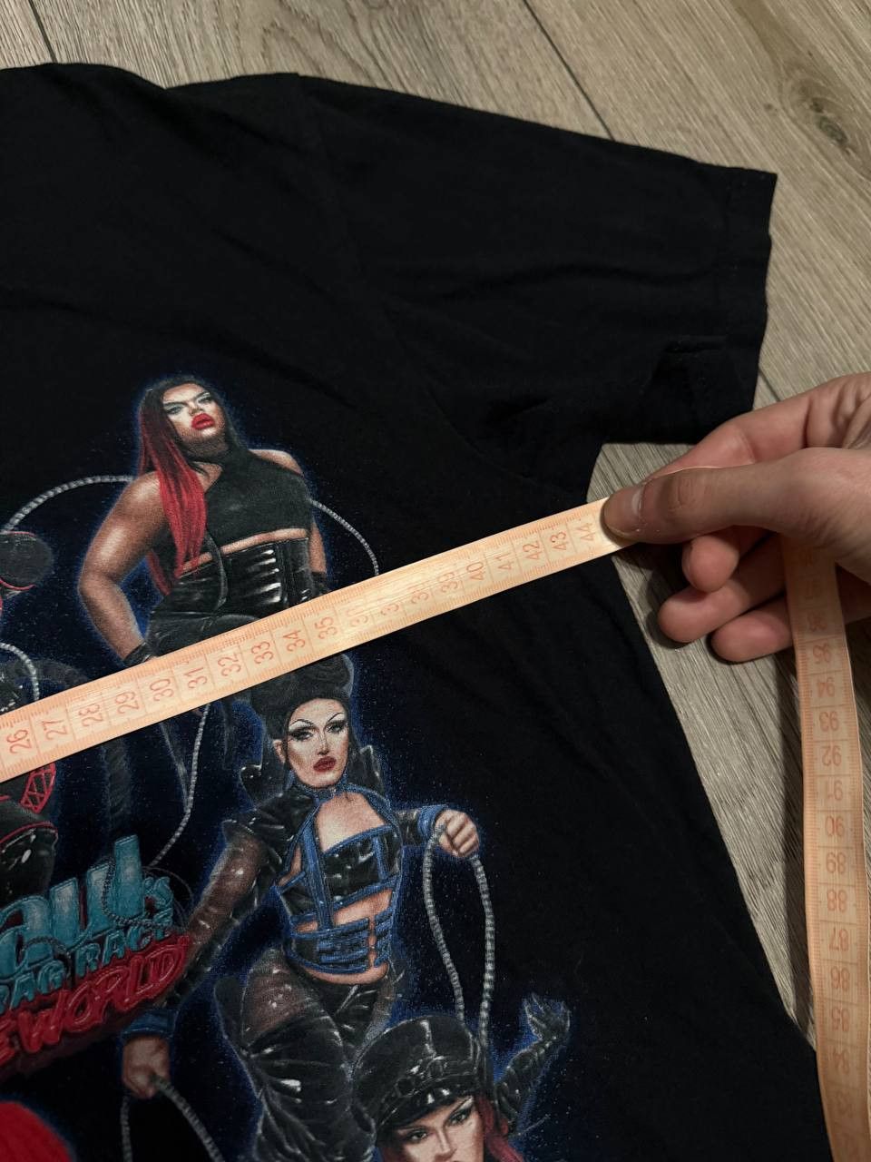 Gildan RuPaul's Drag Race 2023 The World Tour T-Shirt Size S Size US S / EU 44-46 / 1 - 7 Thumbnail