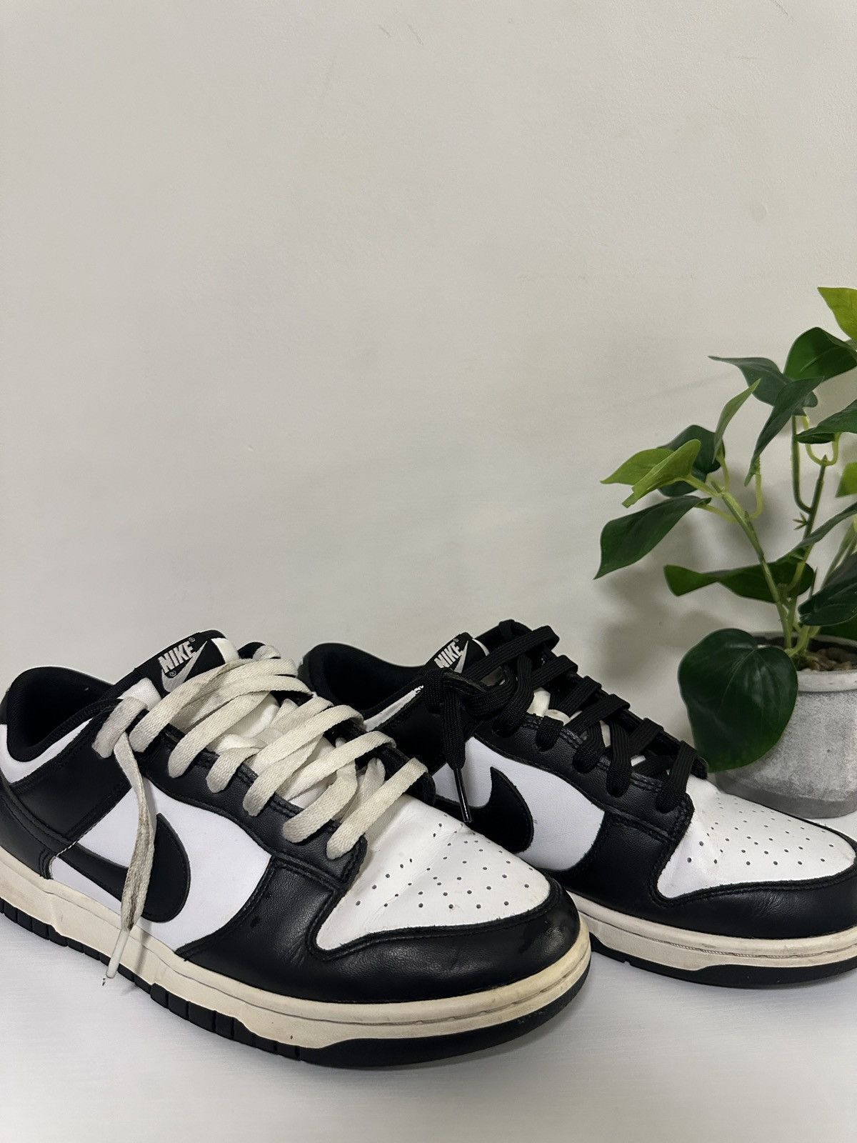 Nike Nike Mens retro panda dunks Size US 9 / EU 42 - 1 Thumbnail