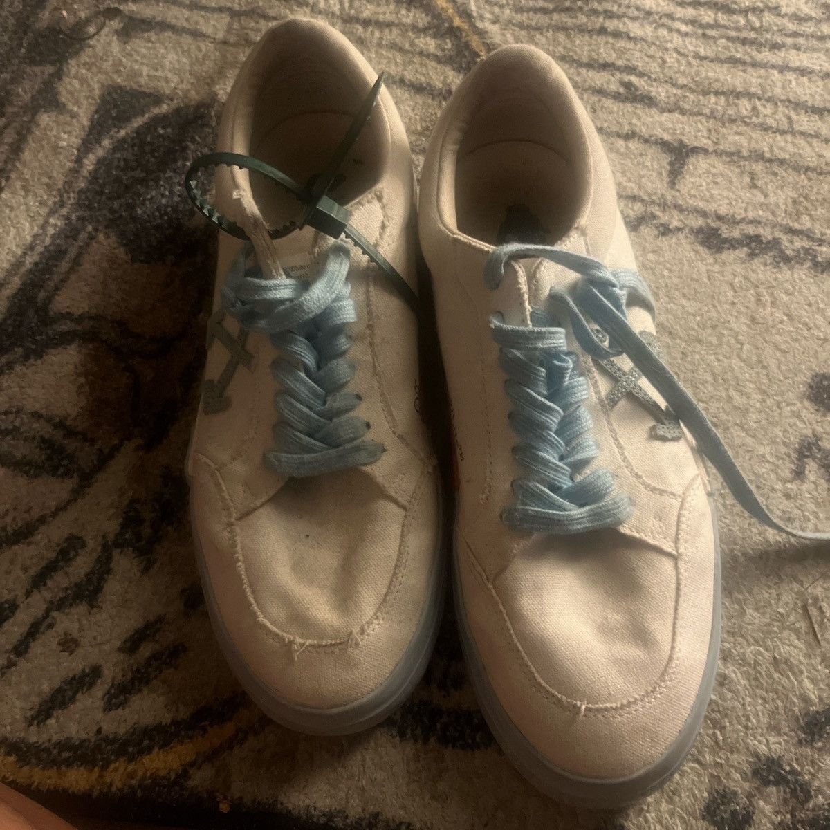 Off-White Off-White Vulcanized Canvas Sneakers Size US 9 / EU 42 - 4 Thumbnail