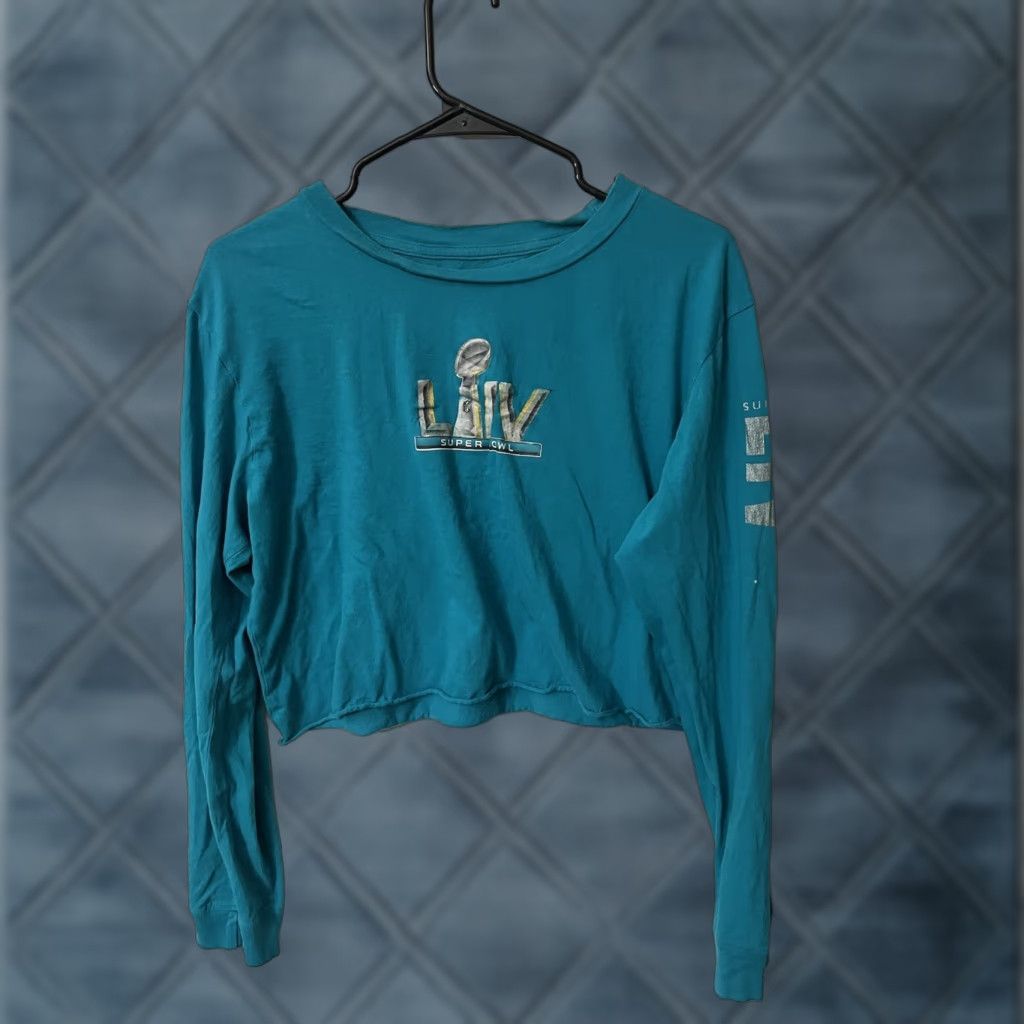 Nike NFL Team Liv NFL Super Bowl Long Sleeve Shirt Medium blue logo Cropped Women Size M / US 6-8 / IT 42-44 - 1 Thumbnail