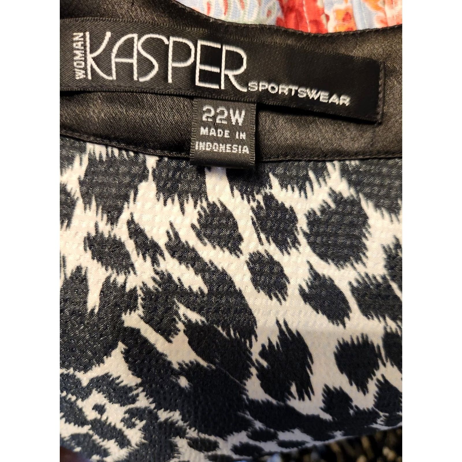 Kasper Kasper Woman Blouse Zebra Animal Print Textured Top 22W Multicolor V-Neck 3/4 Sleeve Casual Party/Cocktail Womens Size 3XL / US 20-22 - 5 Thumbnail