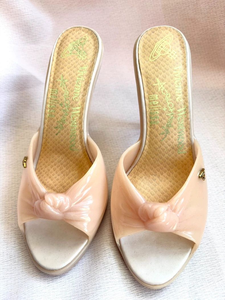 Vivienne Westwood Vivienne Westwood Pink bow heels Size US 6.5 / IT 36.5 - 4 Thumbnail