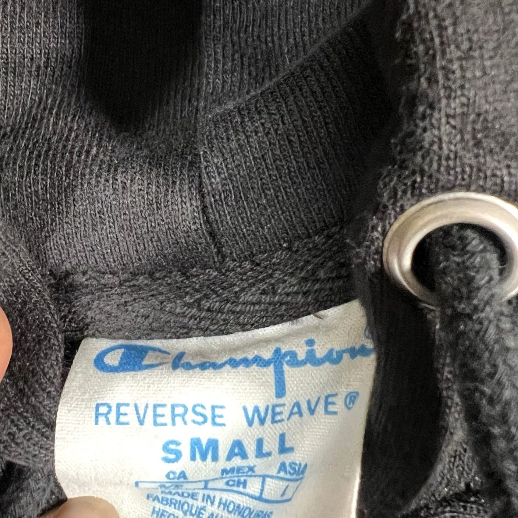 Champion VINTAGE Champion Reverse Weave Hoodie Sweatshirt Mens Small Black Pullover 90s Logo Ribbed Cuffs Heavyweight Pockets Hooded Adjustable Size US S / EU 44-46 / 1 - 5 Thumbnail