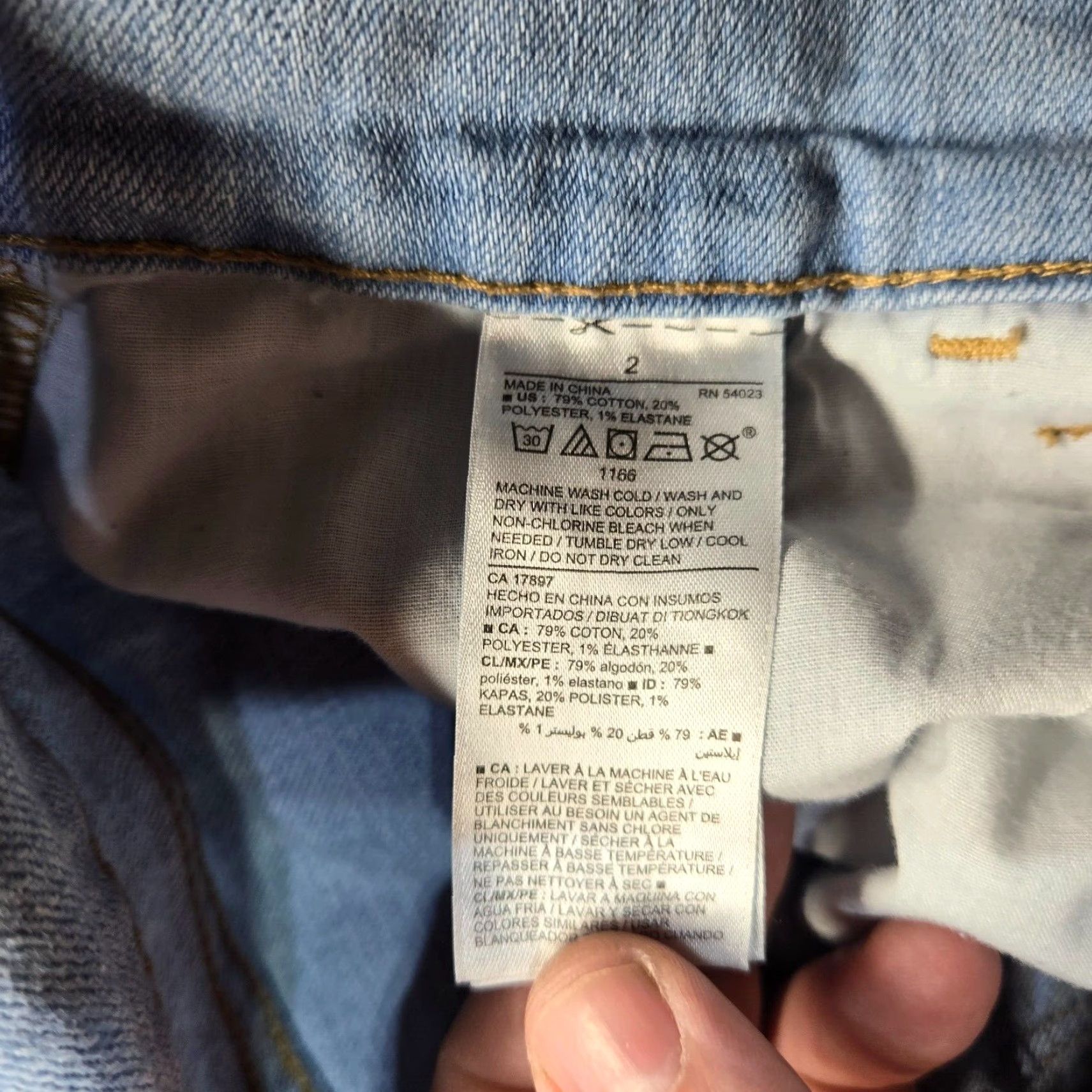 Old Navy Old Navy Shorts Denim Shorts Blue Ladies Women's 2 Regular Cotton Polyester Spandex Flat Front Stretch Mid Rise Blue Denim 90s? Size 26" / US 2 / IT 38 - 4 Thumbnail