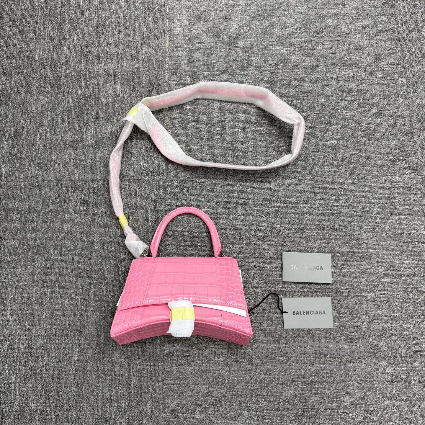 Balenciaga Balenciaga Crocodile-patterned cowhide hourglass bag| Size ONE SIZE - 1 Thumbnail