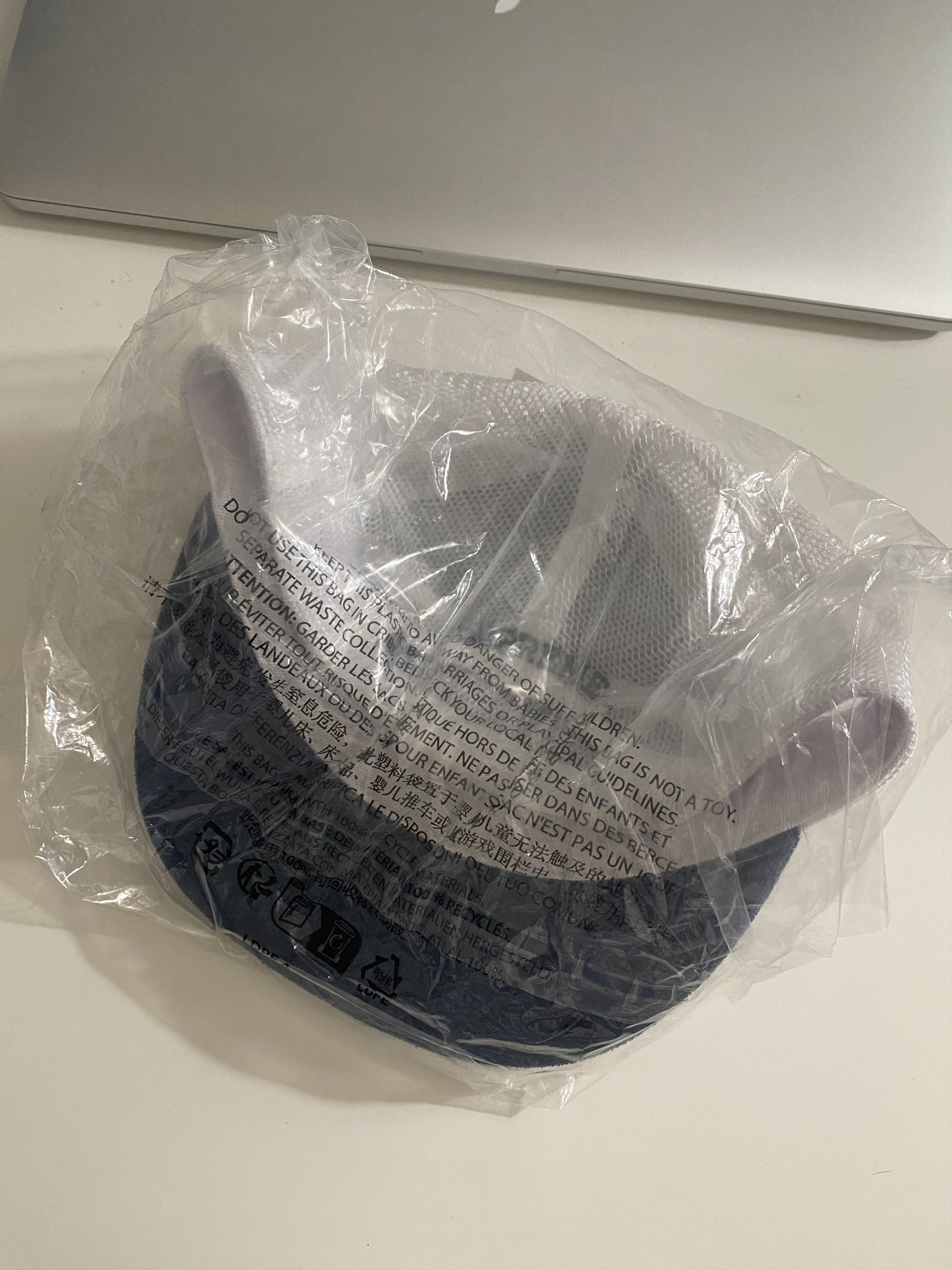 Supreme - Terry Mesh Back 6-Panel