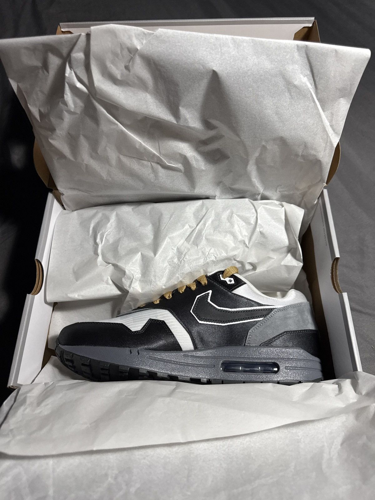 Nike Nike Air Max 1 Low Poly Big Head Mode Size US 10.5 / EU 43-44 - 6 Thumbnail