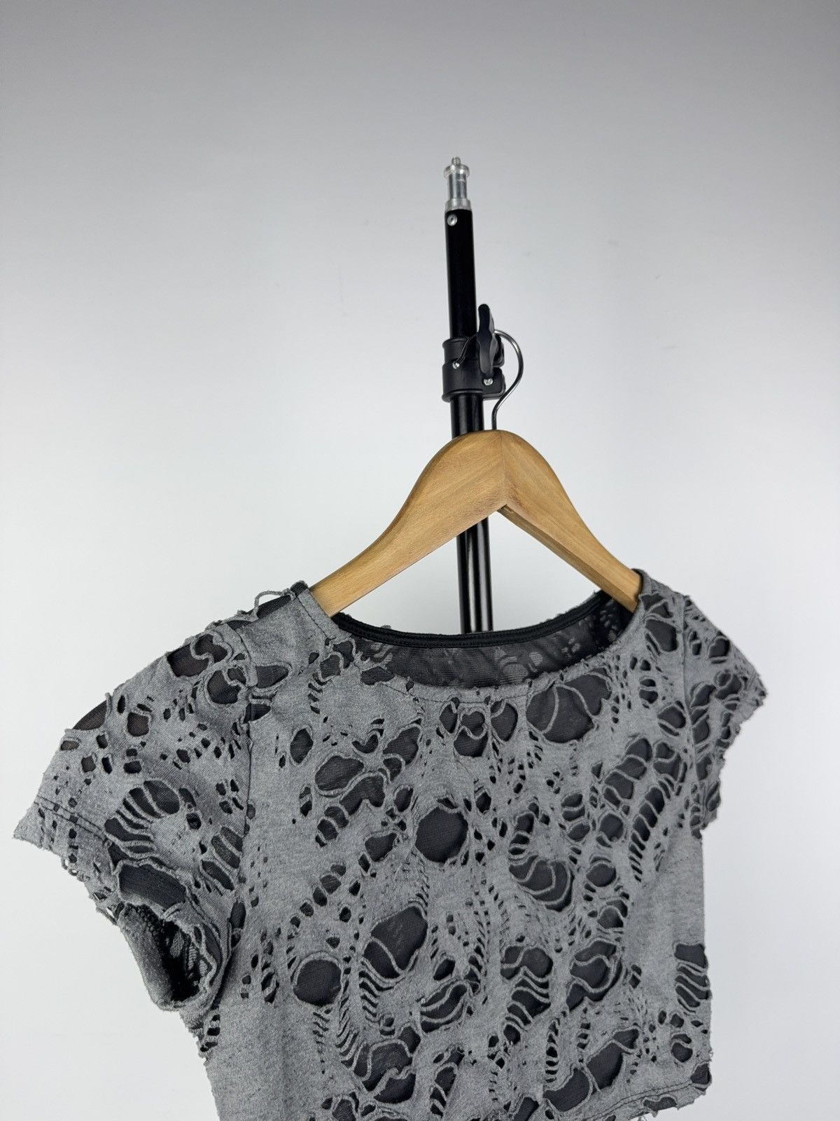 Japanese Brand Distressed Mesh Layered Crop Top Gray Grunge Avant Garde Size XS / US 0-2 / IT 36-38 - 2 Thumbnail