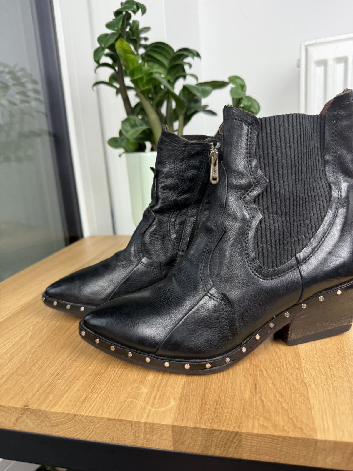 A.S.98 A.S 98 Calfskin Leather Women’s Boots Size 36 Size US 6 / IT 36 - 3 Thumbnail