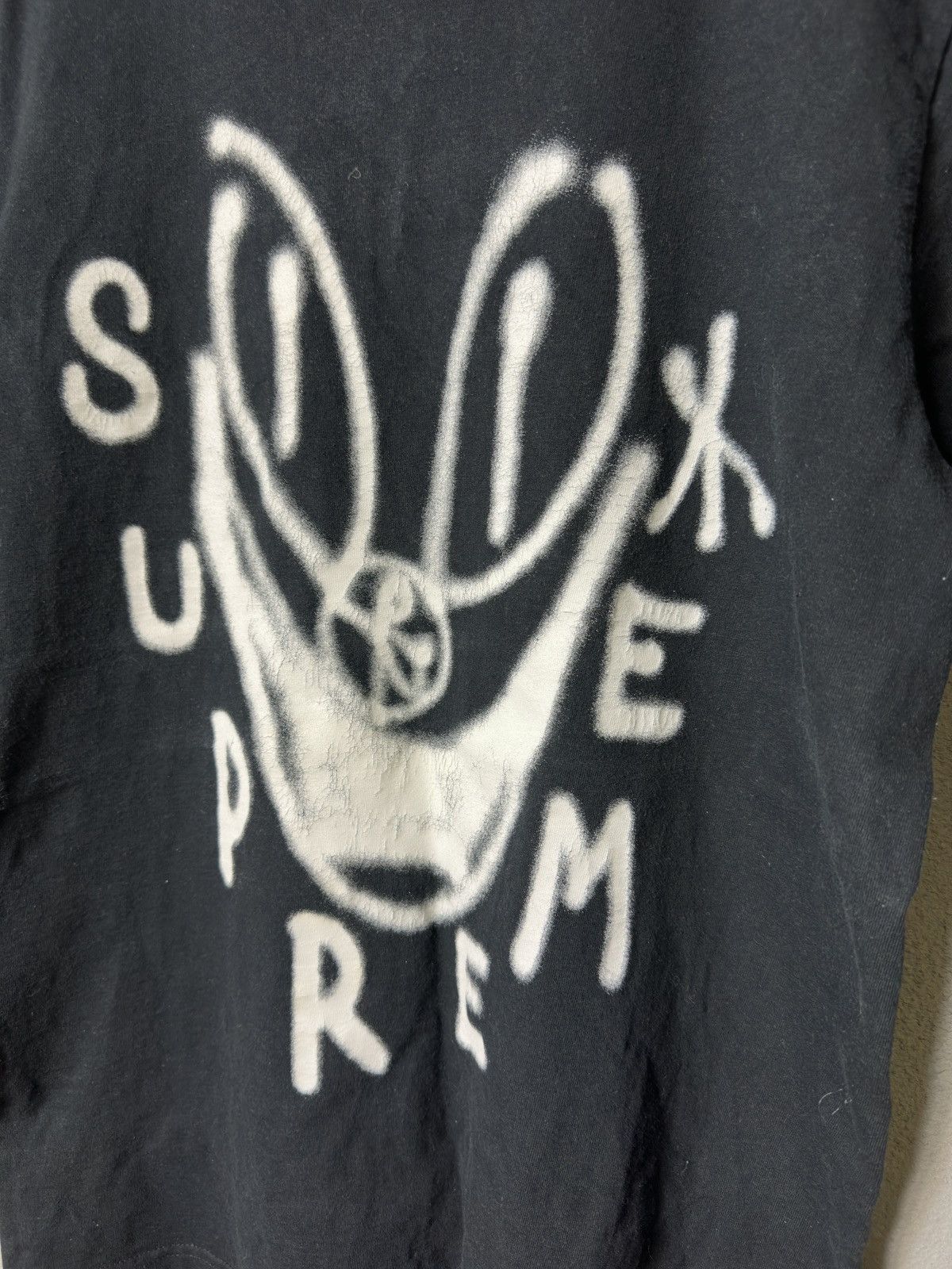 Supreme 2018 Supreme Smile Graffiti Tee T Shirt Black size M Size US M / EU 48-50 / 2 - 2 Thumbnail
