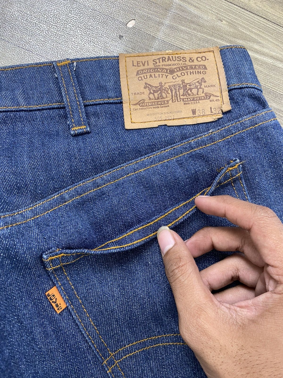 Levi's Vintage Clothing 🇺🇸1970s Vintage Levis 505-0917 Orange Tab Indigo Baggy Jeans Size US 38 / EU 54 - 13 Thumbnail
