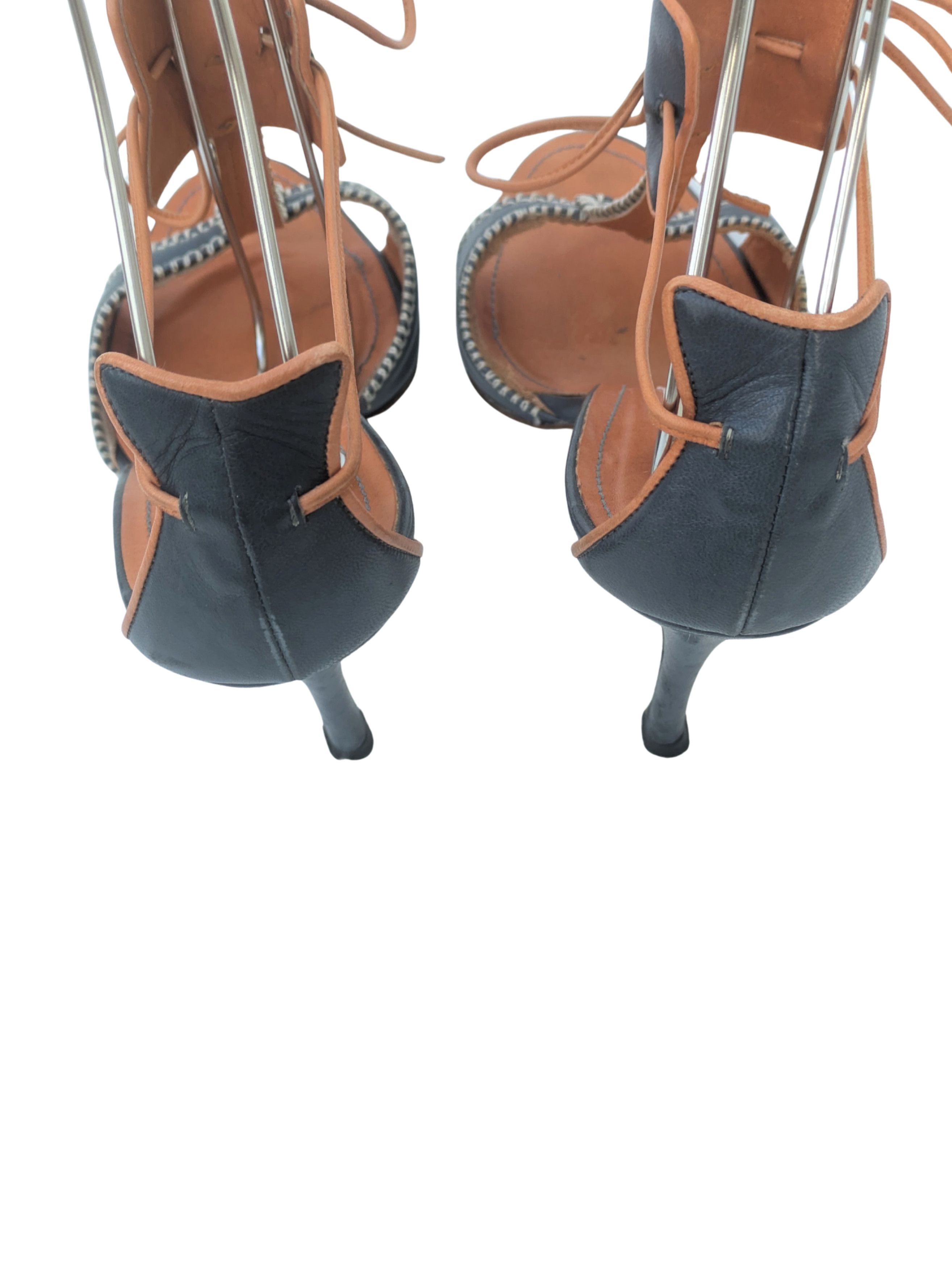 Manolo Blahnik Vintage Manolo Blahnik blue tan t-bar heels early 2000s Size US 6.5 / IT 36.5 - 6 Thumbnail