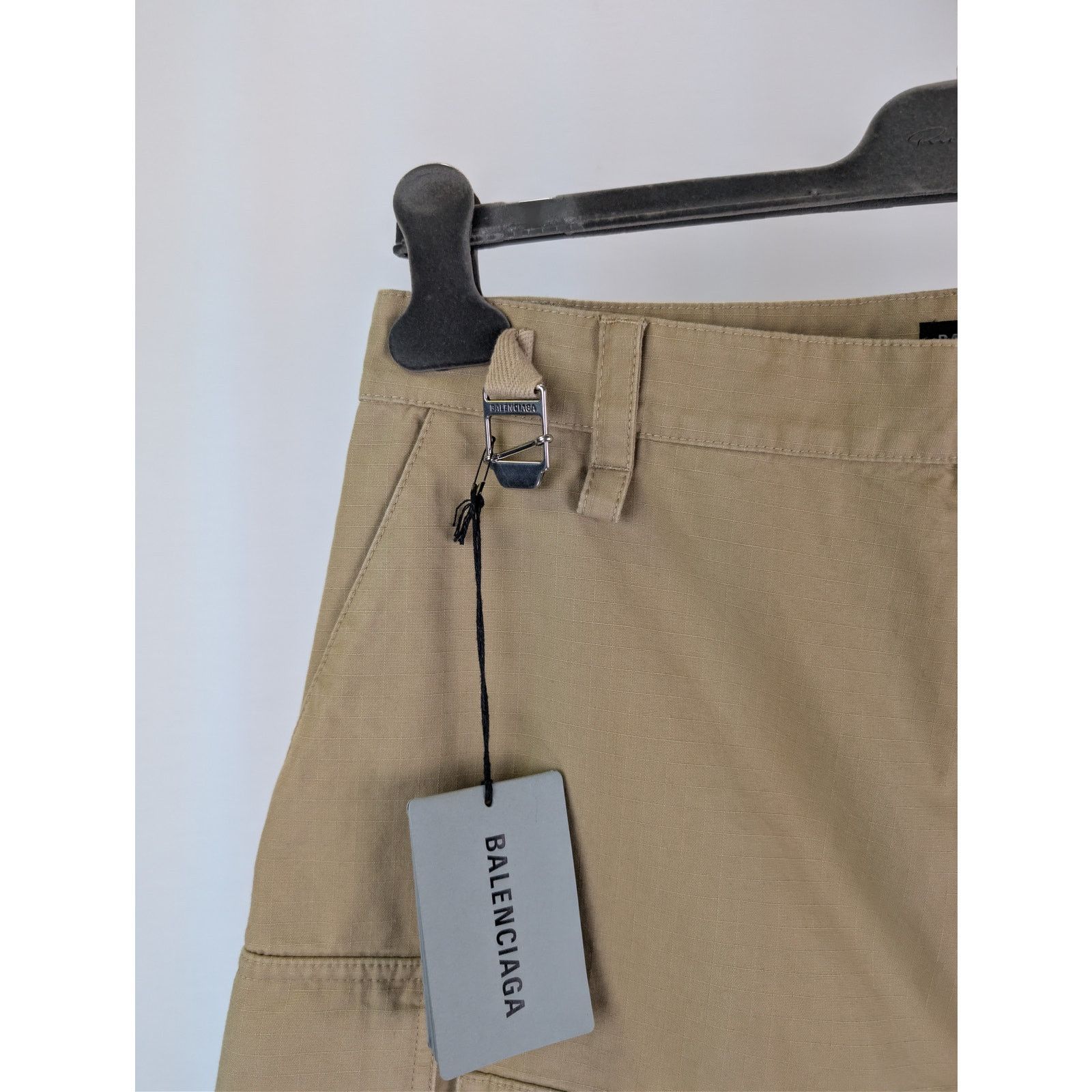Balenciaga o1rshd1 Cotton Ripstop Patched Cargo Pants in Beige Size US 26 / EU 42 - 5 Thumbnail