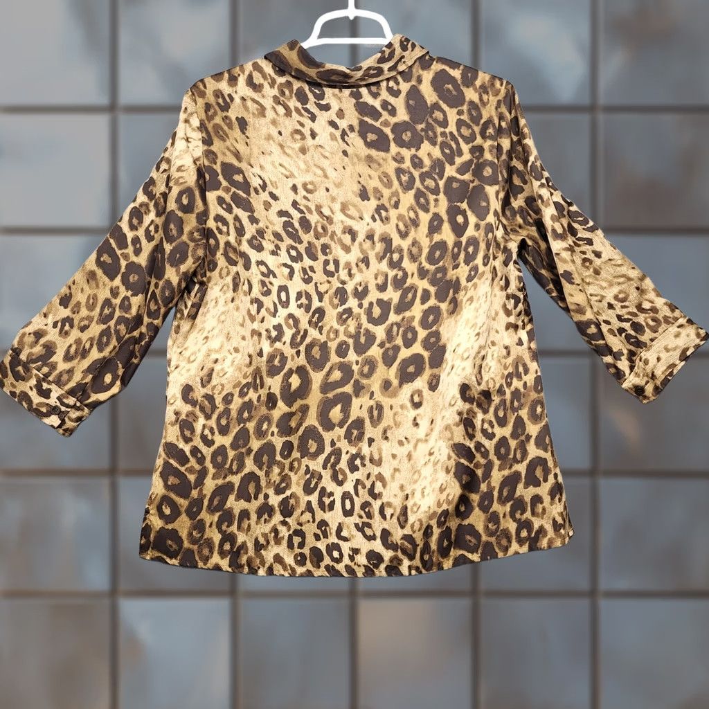 Ann Taylor Ann Taylor Shirt Womens Large Petite Leopard Animal Print Button Up Blouse Size L / US 10 / IT 46 - 1 Thumbnail