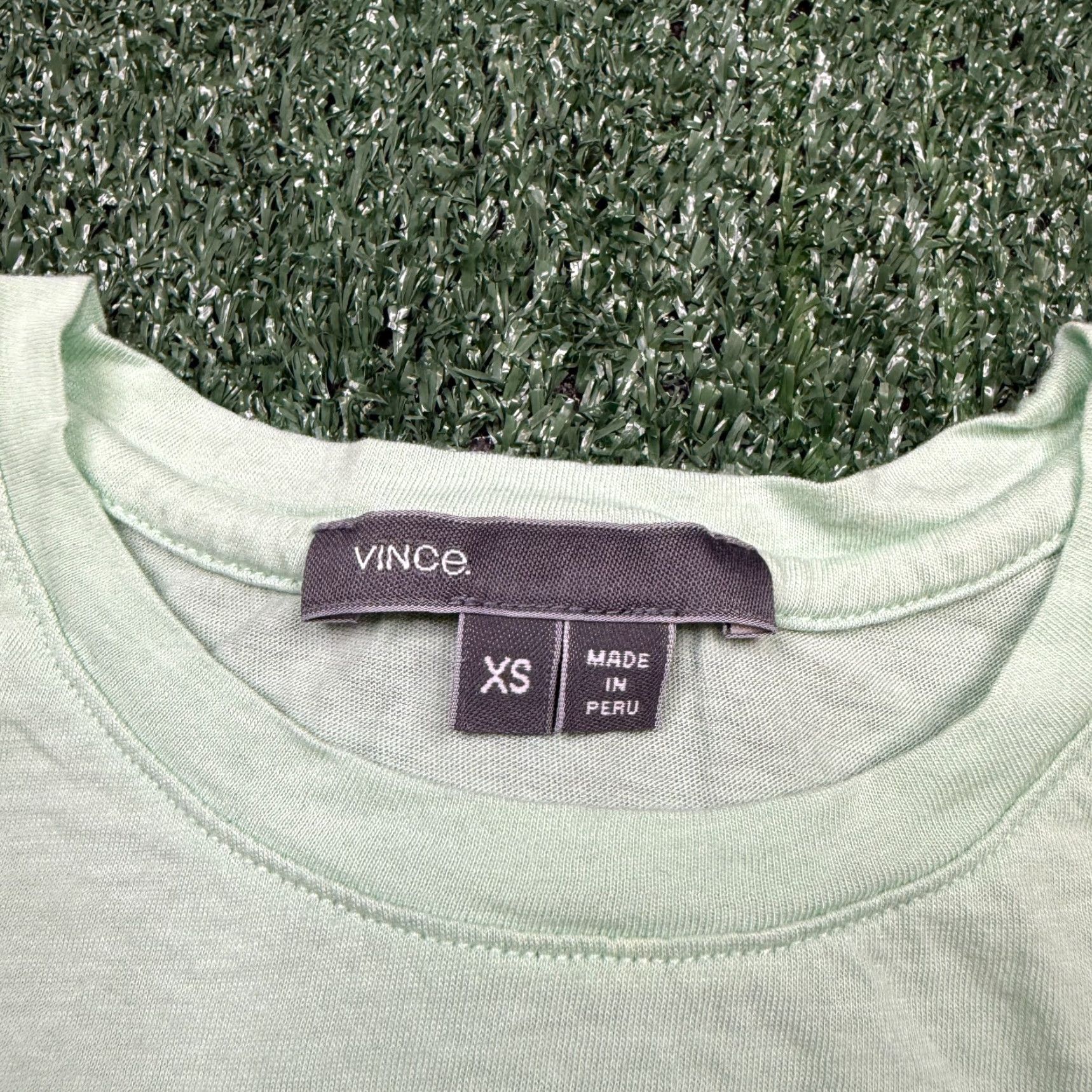 Vince Vince T Shirt Womens XS Green Short Sleeve Designer Stretch Tee Shirt Size XS / US 0-2 / IT 36-38 - 2 Thumbnail