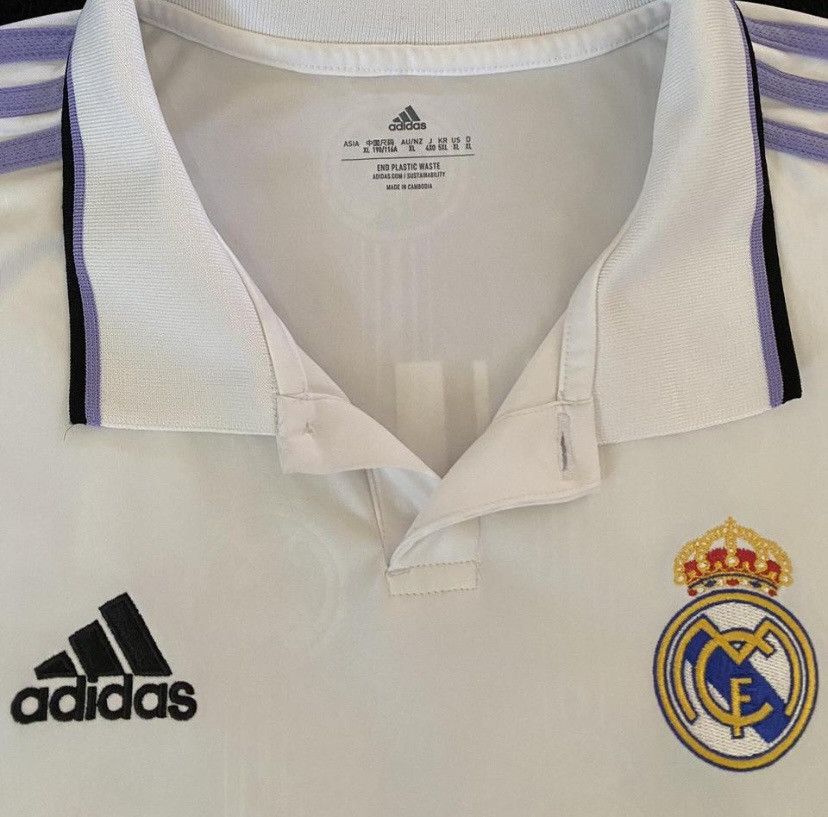 Adidas Real Madrid Home shirt **AUTHENTIC** Size US XL / EU 56 / 4 - 5 Thumbnail