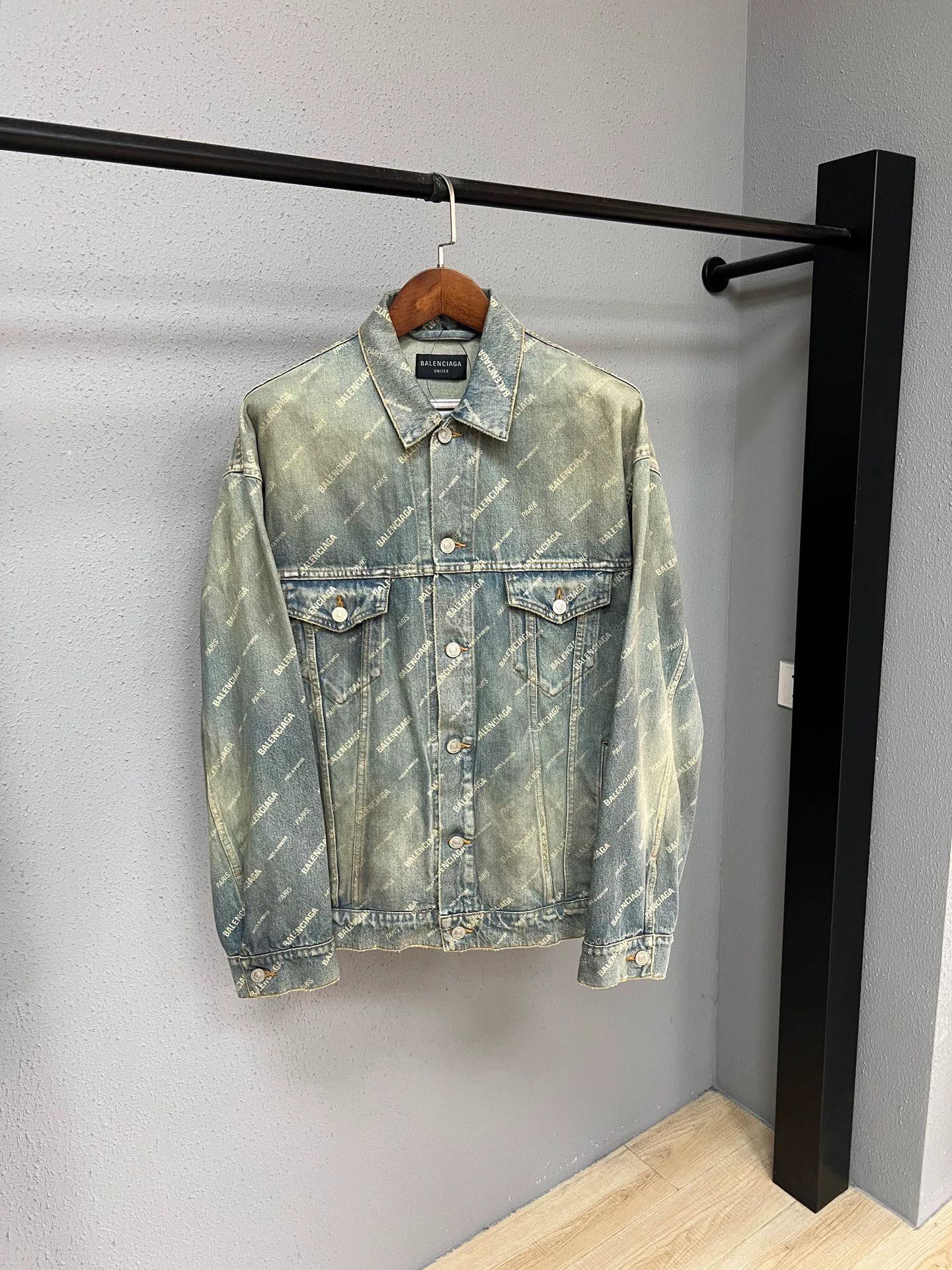 Balenciaga balenciaga all-over print denim jacket Size US XS / EU 42 / 0 - 1 Thumbnail