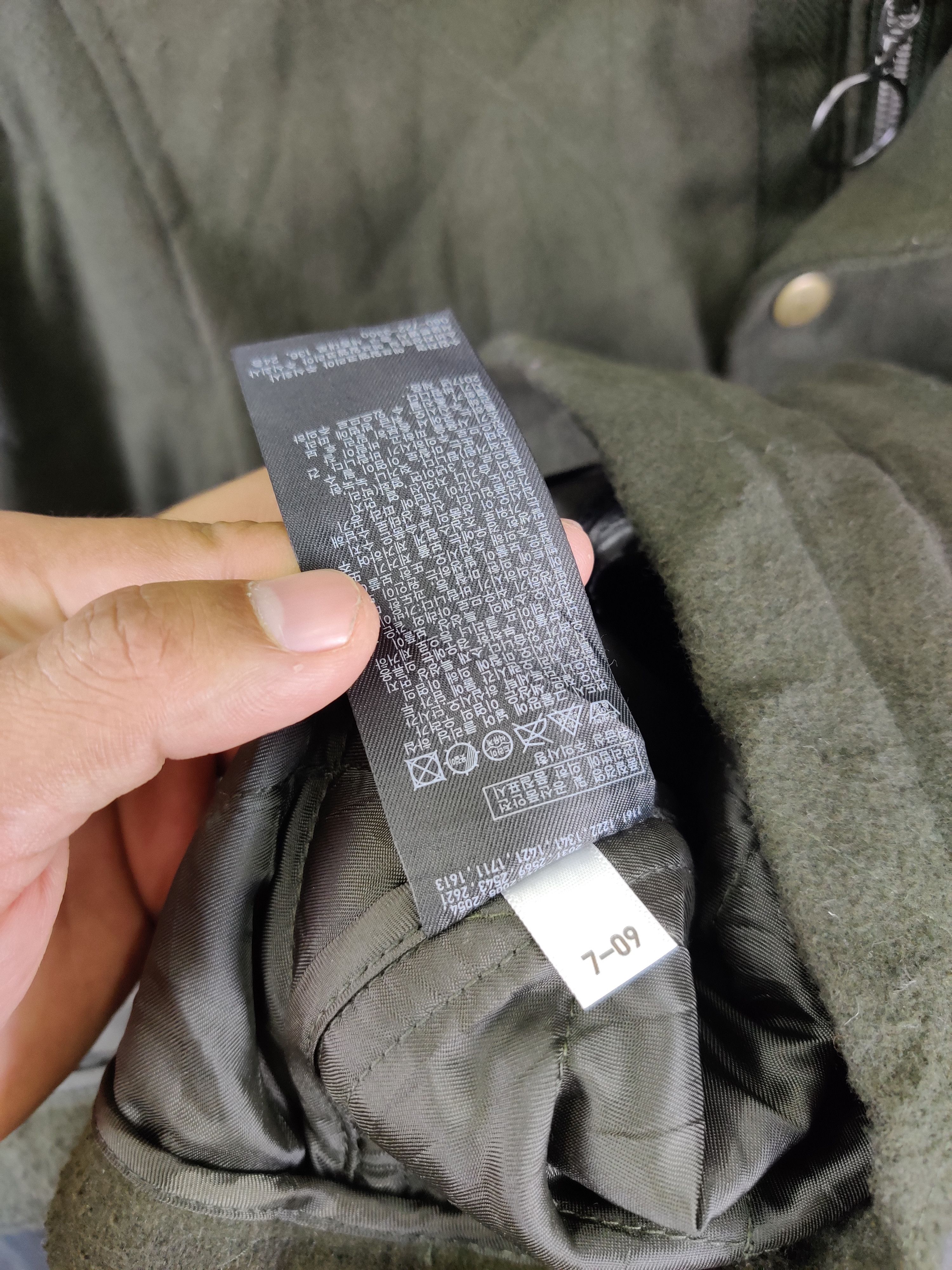 JW Anderson Nice ❗ AW17 JW Anderson Uniqlo Wool Quilted Jacket Size US M / EU 48-50 / 2 - 10 Thumbnail