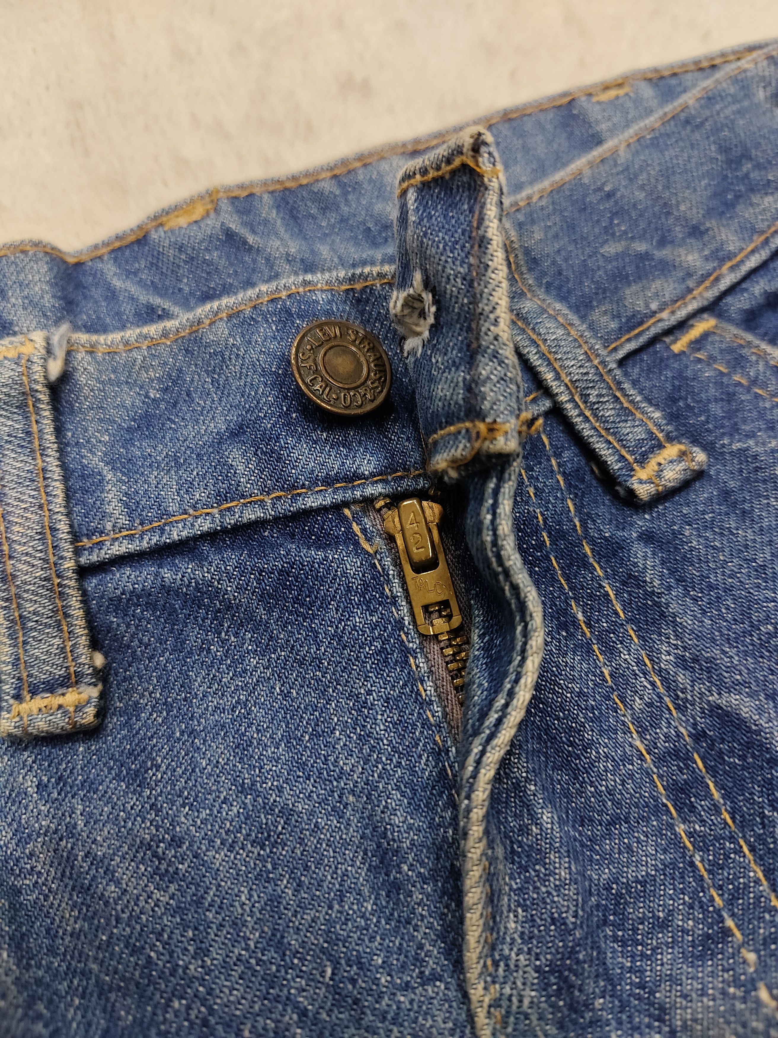 Levi's Vintage Clothing 70s Levis🔥Classic Big Bell Bottom Flare Orange Tab Jeans Size US 30 / EU 46 - 4 Thumbnail