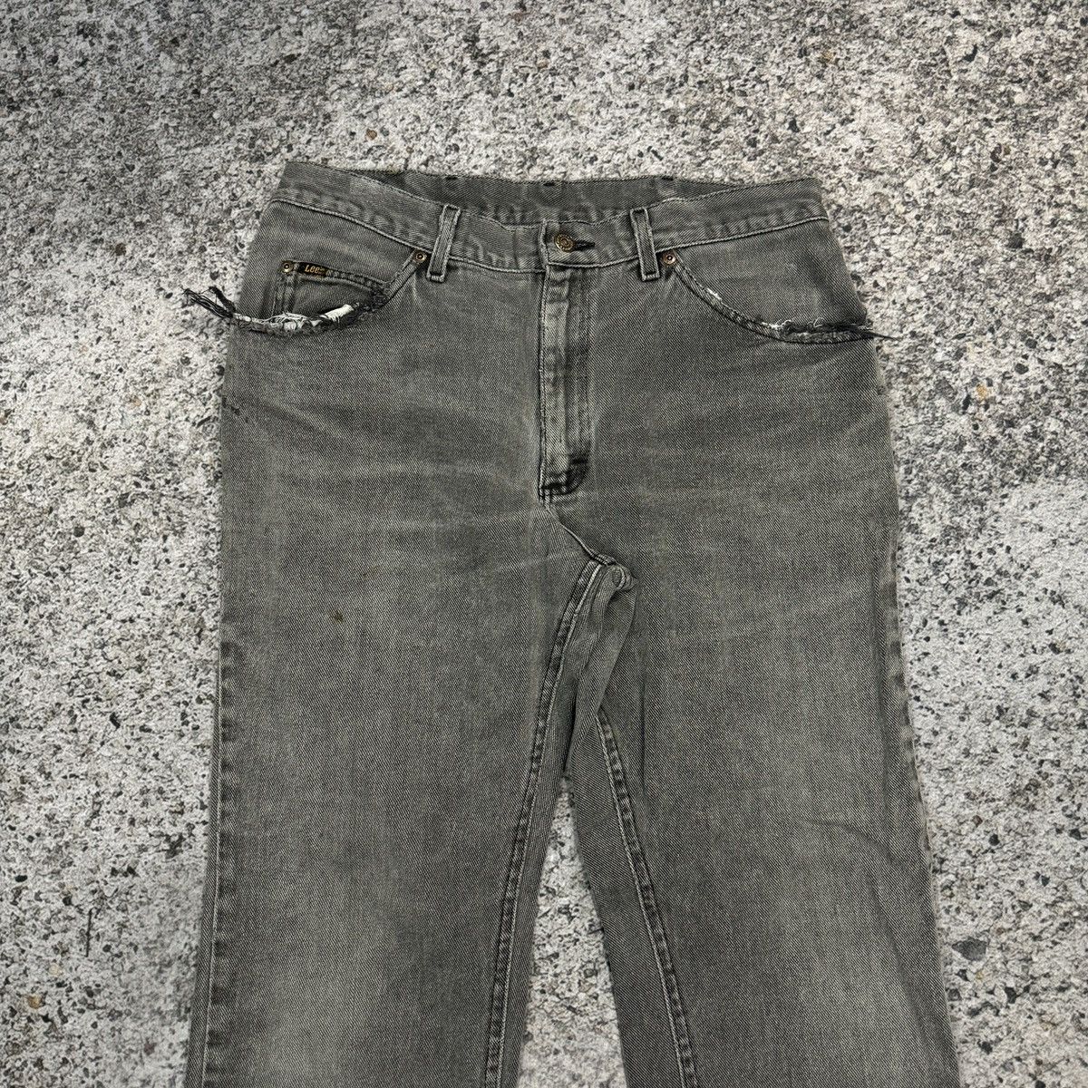 Vintage Sun Faded Thrashed Distressed Lee Jeans ERD Grunge Style Size US 31 - 8 Thumbnail