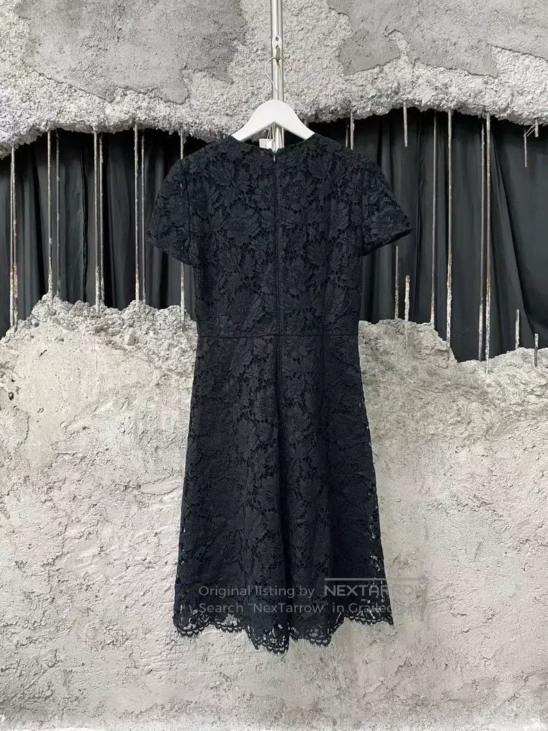 Valentino Valentino Lace dress Size S / US 4 / IT 40 - 2 Thumbnail