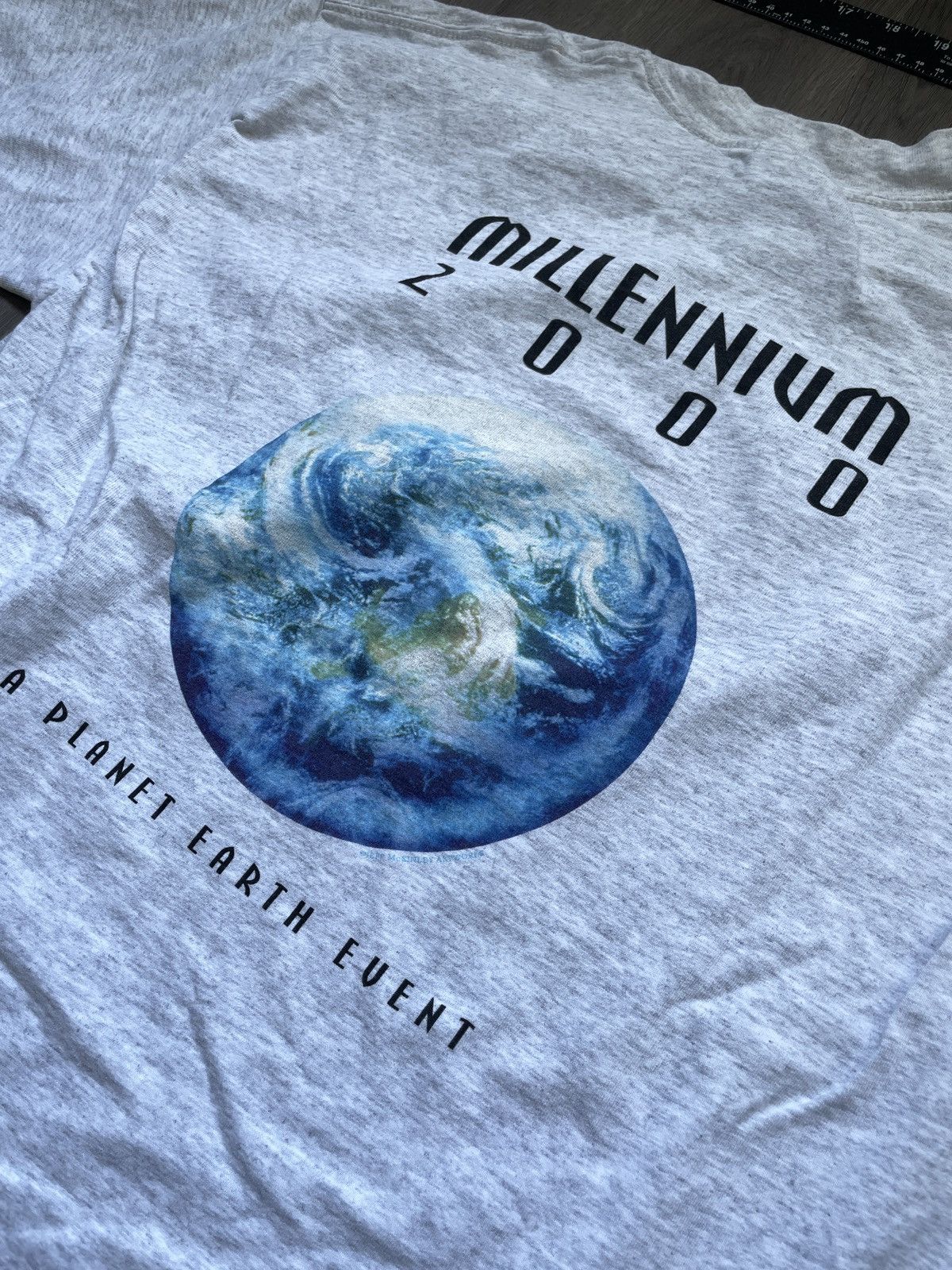 Gildan Y2K Gildan “Millennium Count Down ” Graphic T-shirt (Sz. L) Size US L / EU 52-54 / 3 - 2 Thumbnail