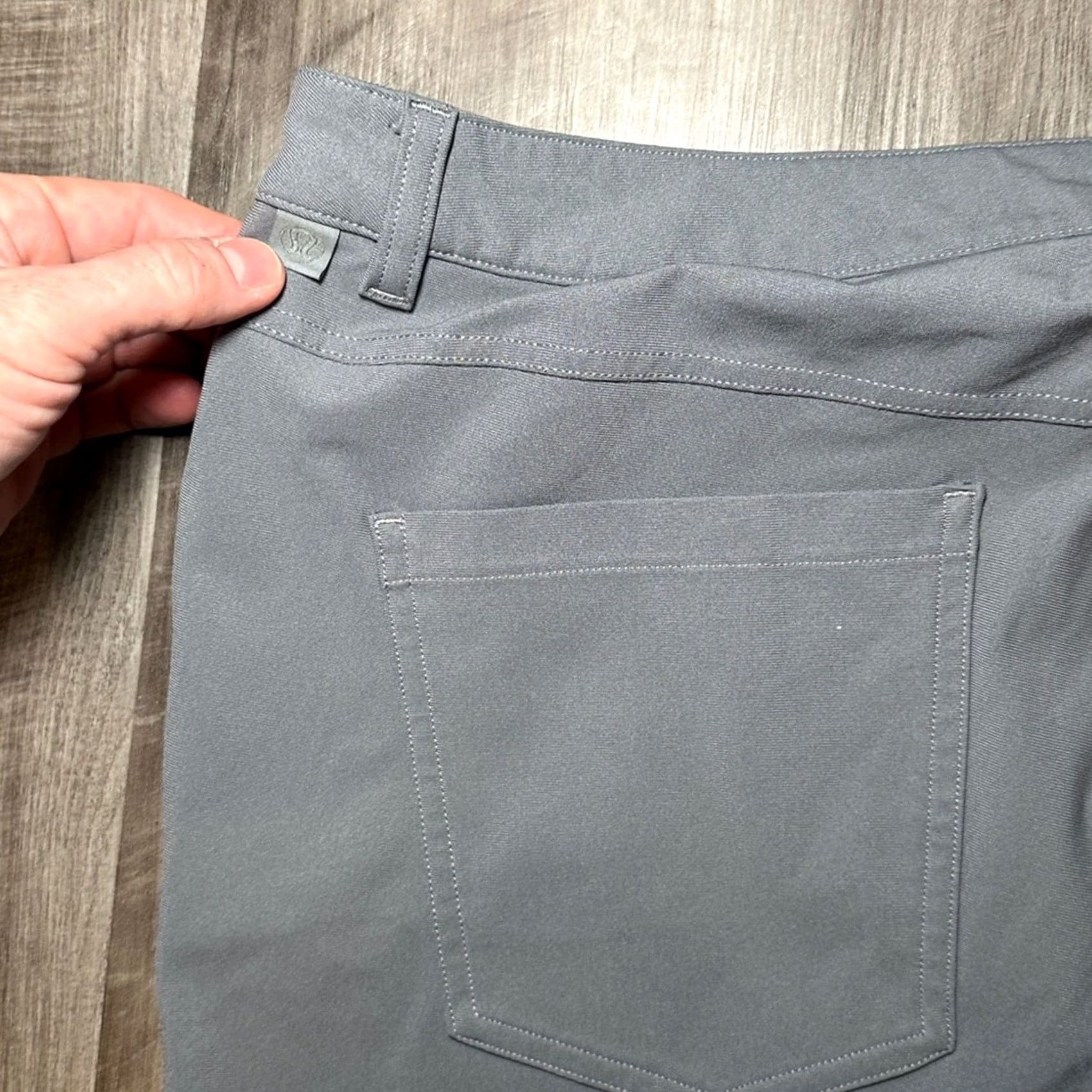 Lululemon Lululemon ABC Classic Fit Warpstreme 5 Pocket Pants - 36 Men Regular Gray Chino Inseam 31 Length 40 MS8798 Size US 36 / EU 52 - 5 Thumbnail