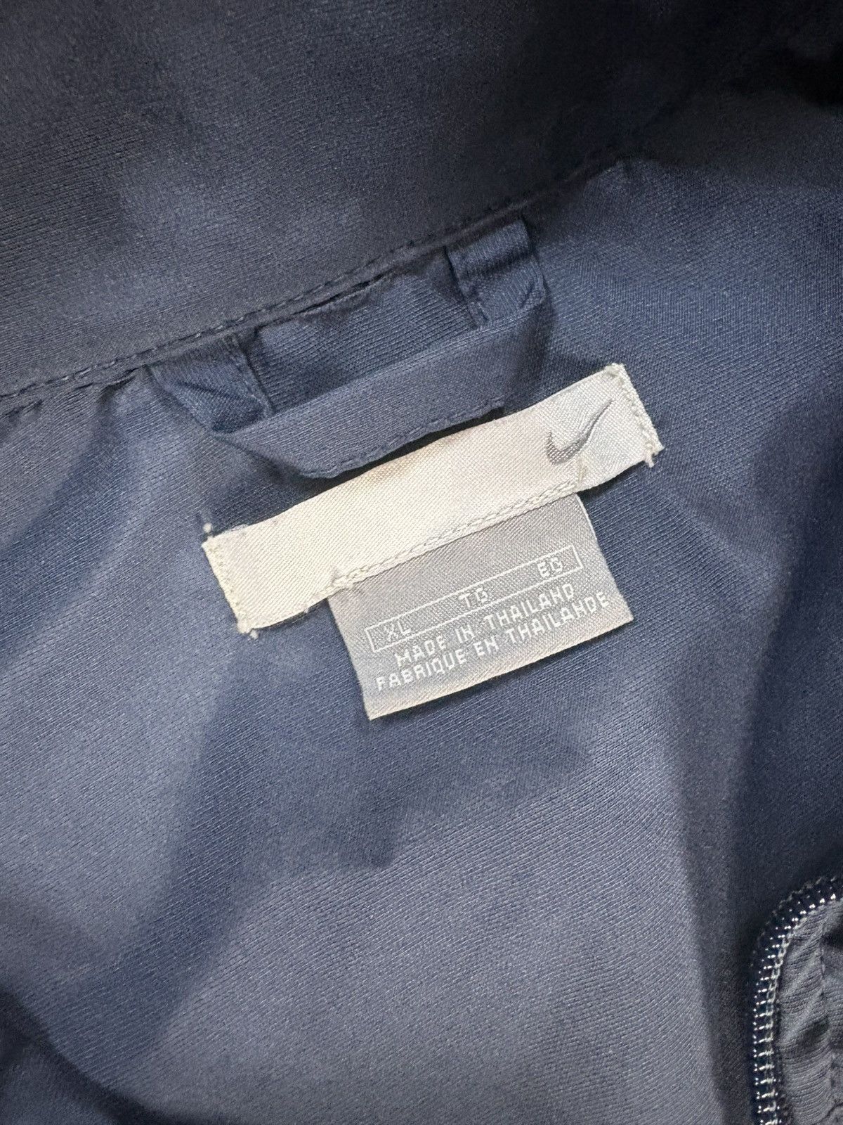 Nike × Vintage Y2K 2000 Navy Nike Windbreaker ZipUp Jacket Size US XL / EU 56 / 4 - 6 Thumbnail